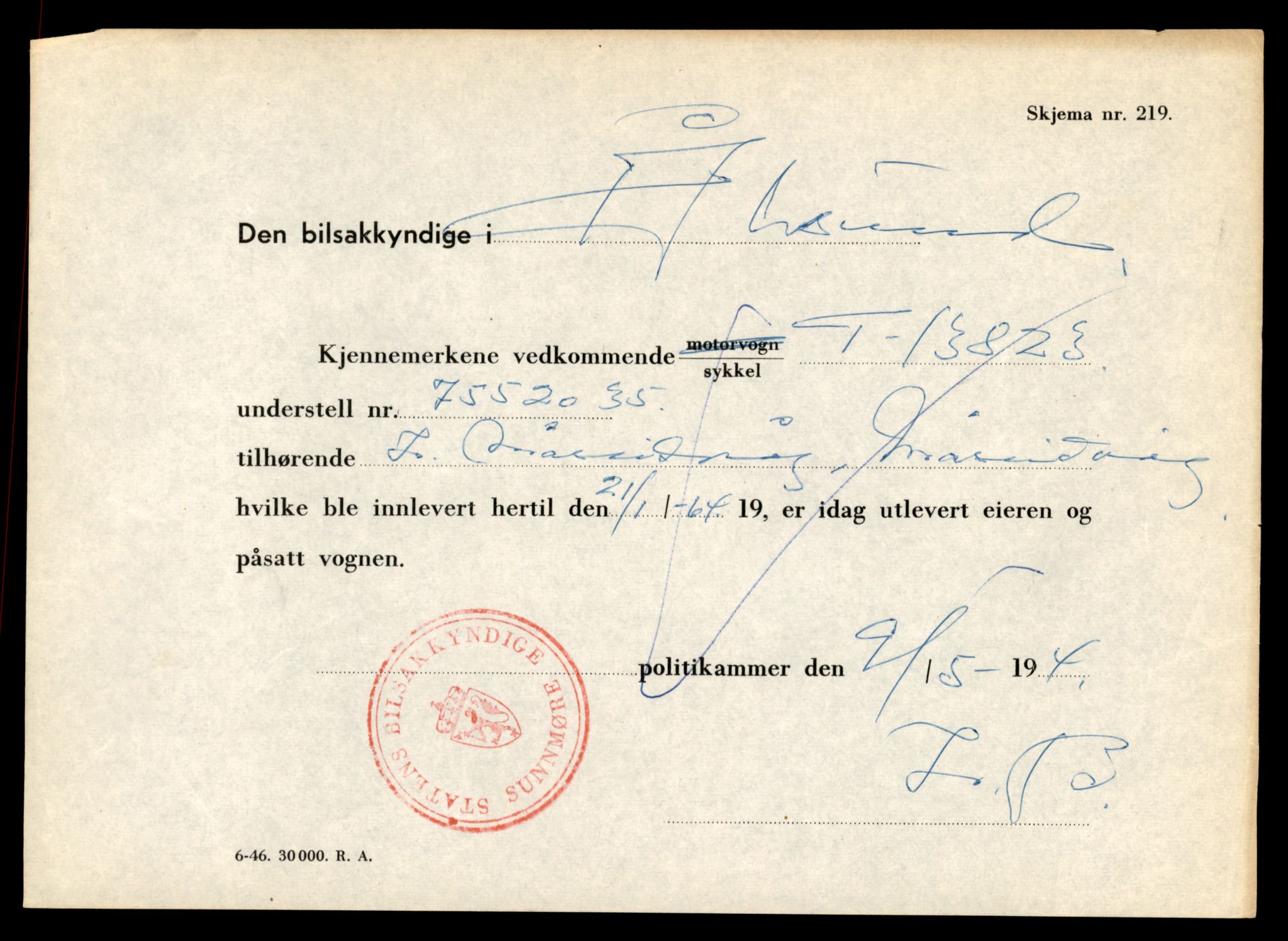 Møre og Romsdal vegkontor - Ålesund trafikkstasjon, AV/SAT-A-4099/F/Fe/L0041: Registreringskort for kjøretøy T 13710 - T 13905, 1927-1998, s. 2025