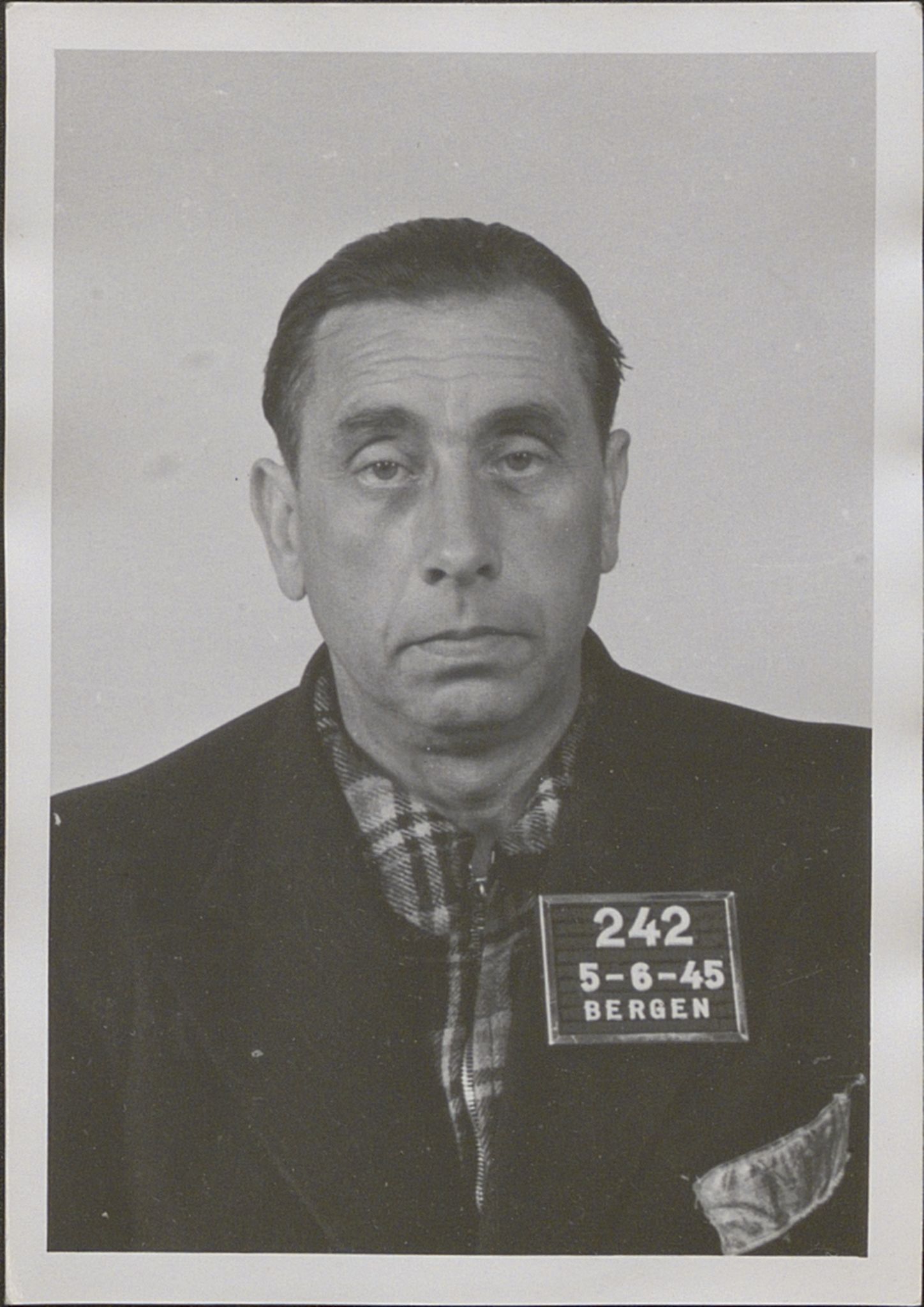 Bergen politikammer / politidistrikt, SAB/A-60401/Y/Yc/Ycd/L0004: Personfoto - landsvikere etc, 1945-1947, s. 222