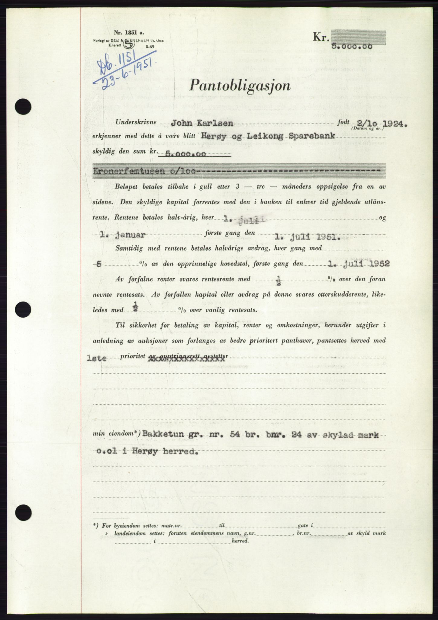 Søre Sunnmøre sorenskriveri, SAT/A-4122/1/2/2C/L0120: Pantebok nr. 8B, 1951-1951, Dagboknr: 1151/1951