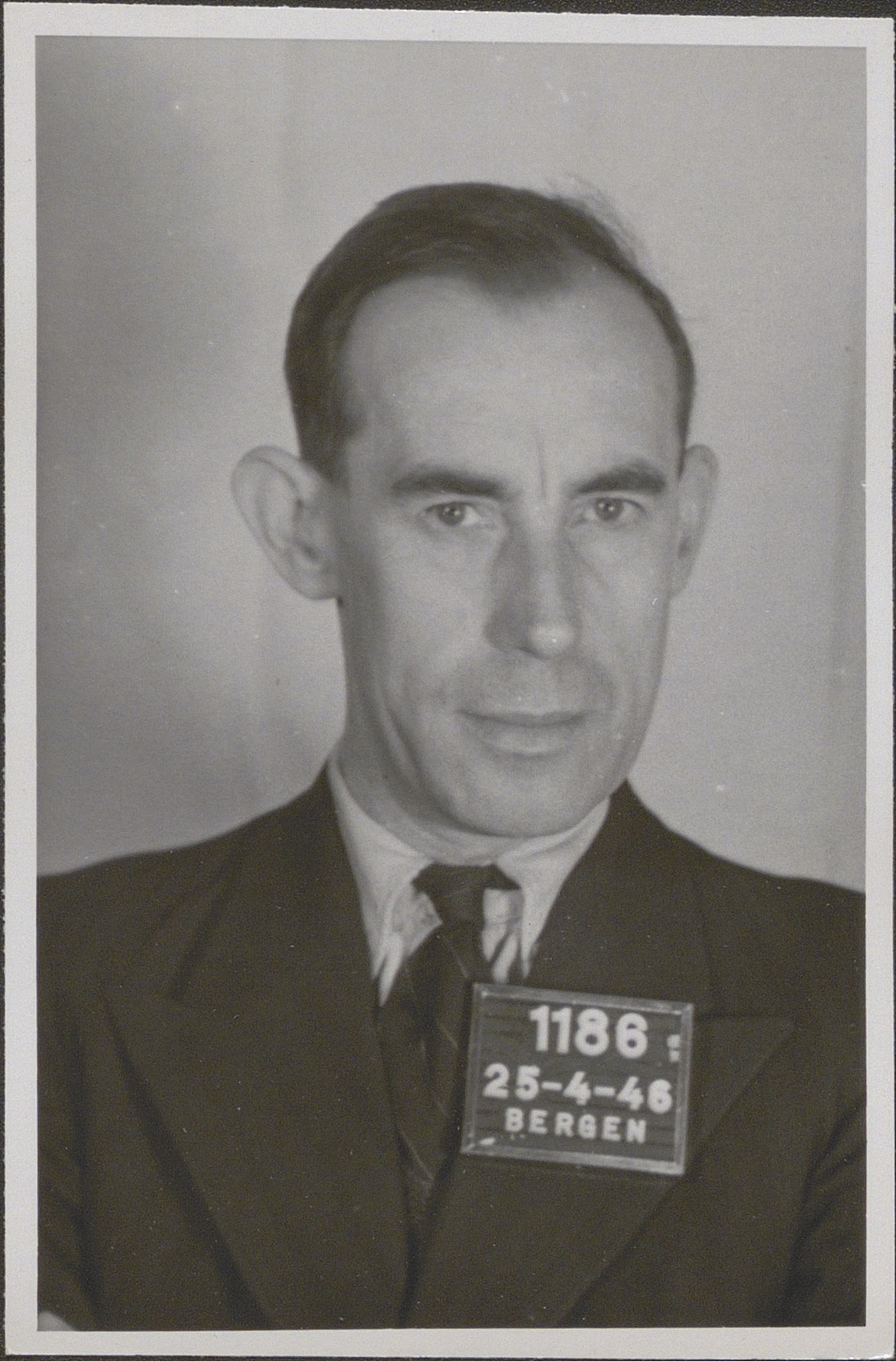 Bergen politikammer / politidistrikt, SAB/A-60401/Y/Yc/Ycd/L0004: Personfoto - landsvikere etc, 1945-1947, s. 1132