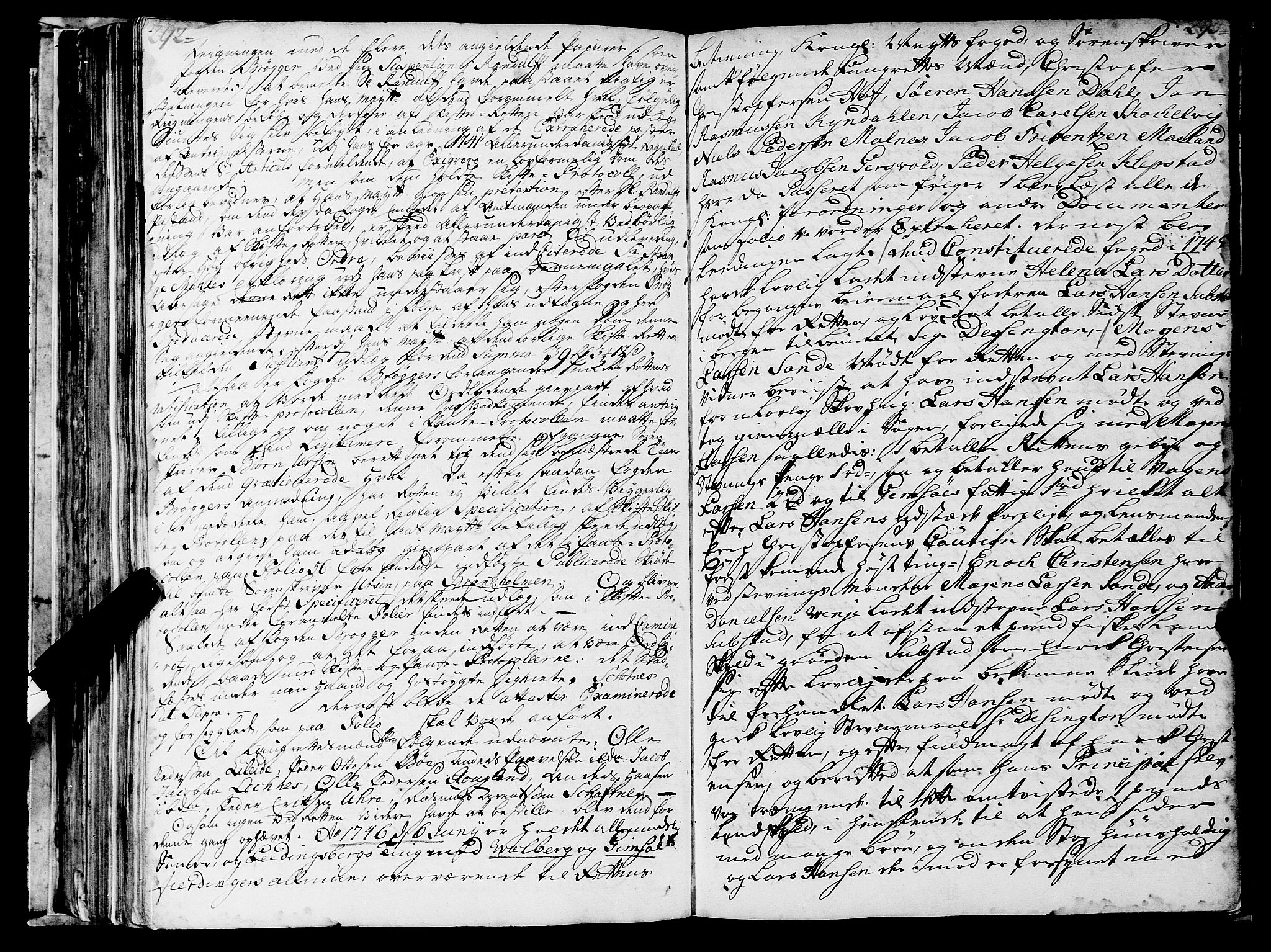 Lofoten sorenskriveri, SAT/A-0017/1/1/1A/L0005: Tingbok, 1739-1752, s. 292-293