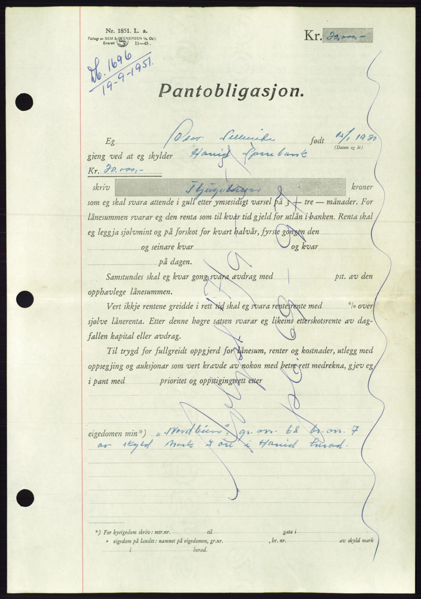 Søre Sunnmøre sorenskriveri, SAT/A-4122/1/2/2C/L0120: Pantebok nr. 8B, 1951-1951, Dagboknr: 1696/1951