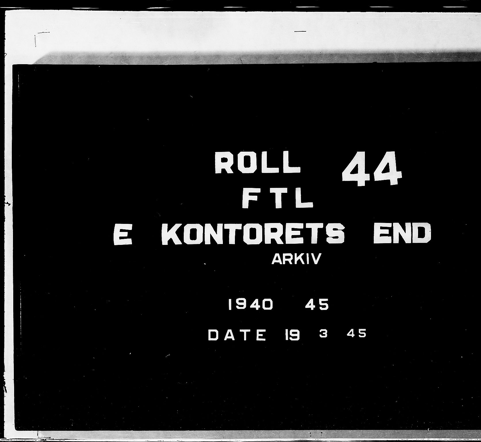 Forsvaret, Flyvåpnenes treningsleir 1940-1945, AV/RA-RAFA-3974/V/L0044: Ekspedisjonskontoret.
10.  Utdannelse, undervisning/11.  Reglementer, instrukser m.v., 1940-1945