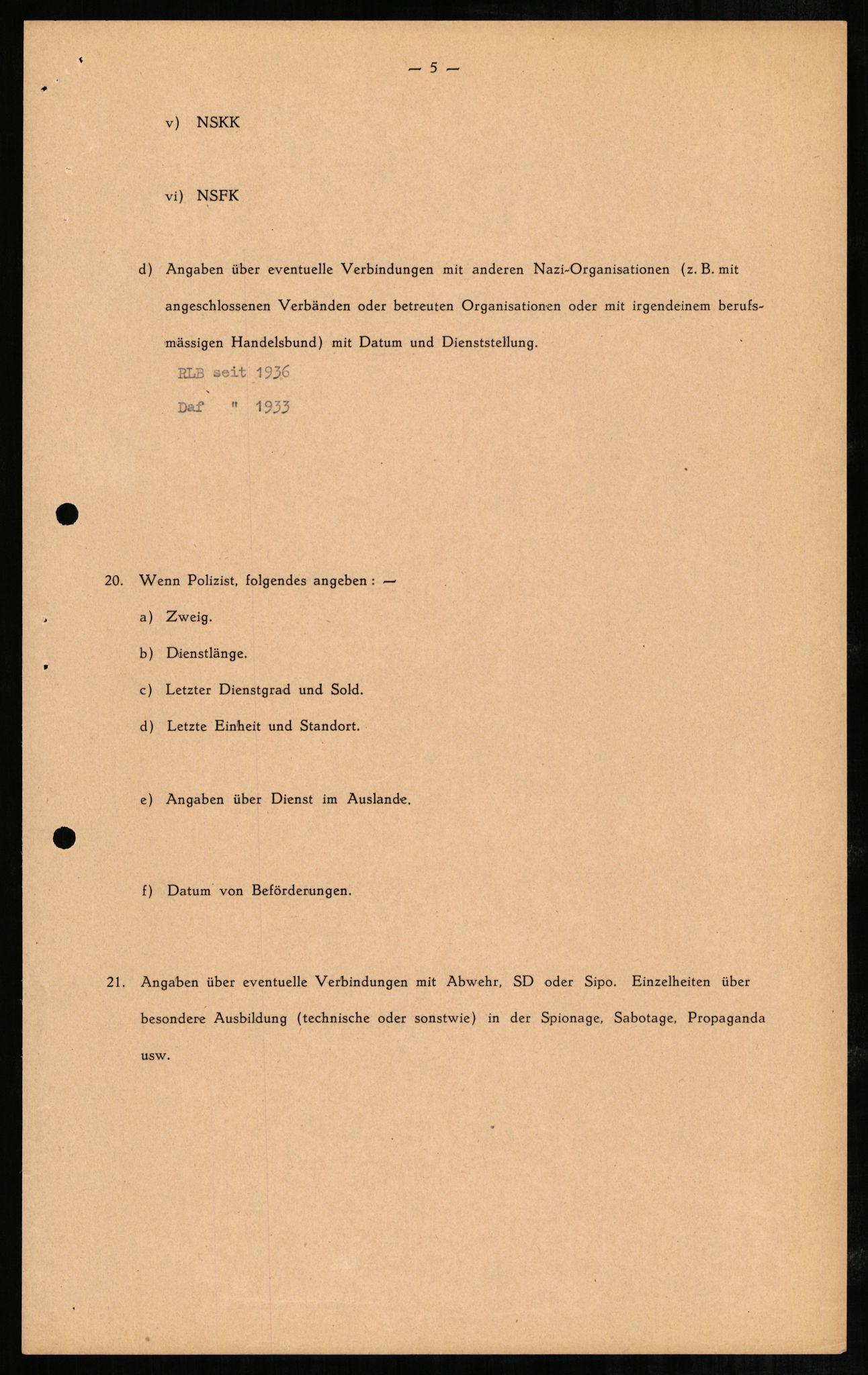 Forsvaret, Forsvarets overkommando II, AV/RA-RAFA-3915/D/Db/L0002: CI Questionaires. Tyske okkupasjonsstyrker i Norge. Tyskere., 1945-1946, s. 28