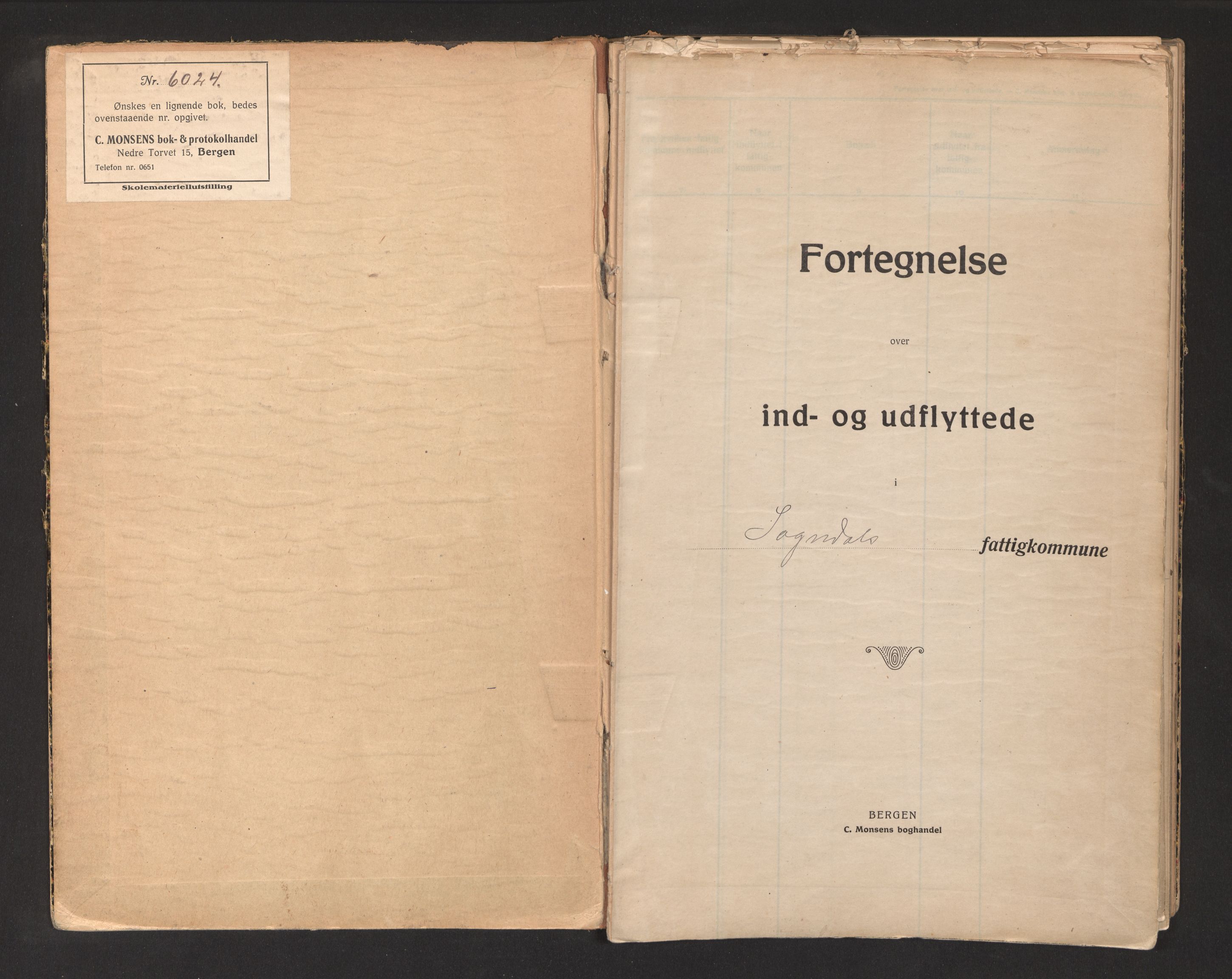 Lensmannen i Sogndal, SAB/A-29901/0020/L0002: Protokoll over inn- og utflytte, 1925-1943