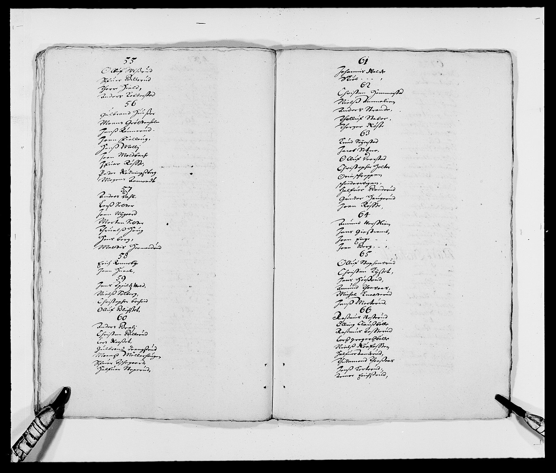 Rentekammeret inntil 1814, Reviderte regnskaper, Fogderegnskap, AV/RA-EA-4092/R18/L1279: Fogderegnskap Hadeland, Toten og Valdres, 1681, s. 105