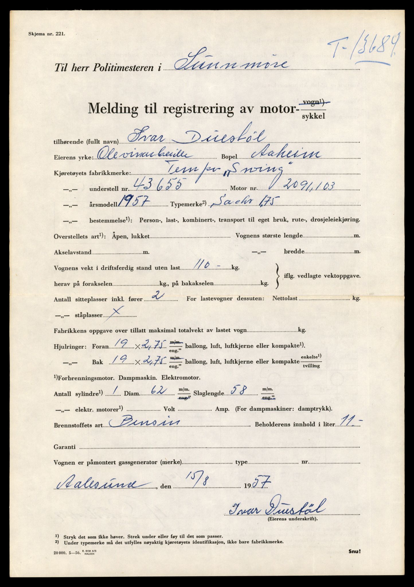 Møre og Romsdal vegkontor - Ålesund trafikkstasjon, AV/SAT-A-4099/F/Fe/L0040: Registreringskort for kjøretøy T 13531 - T 13709, 1927-1998, s. 2639