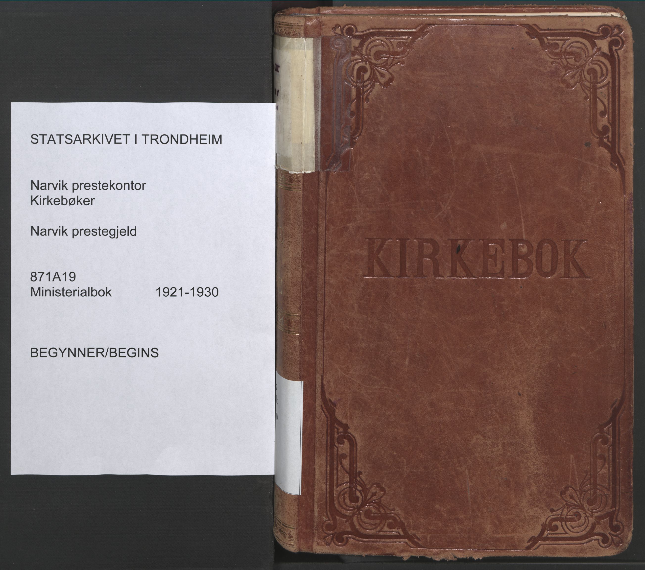 Ministerialprotokoller, klokkerbøker og fødselsregistre - Nordland, AV/SAT-A-1459/871/L1003: Ministerialbok nr. 871A19, 1921-1930