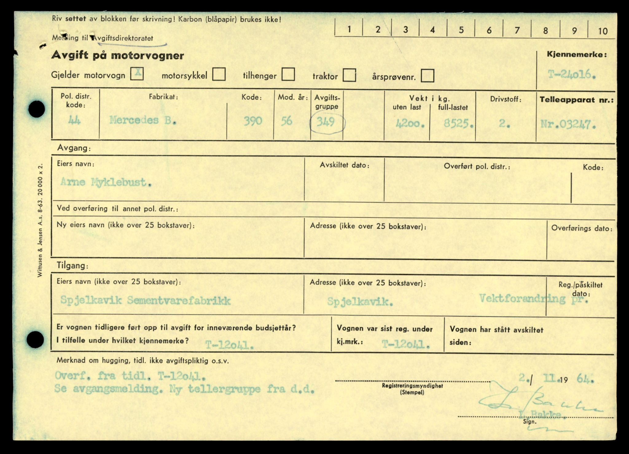 Møre og Romsdal vegkontor - Ålesund trafikkstasjon, SAT/A-4099/F/Fe/L0032: Registreringskort for kjøretøy T 11997 - T 12149, 1927-1998, s. 1061