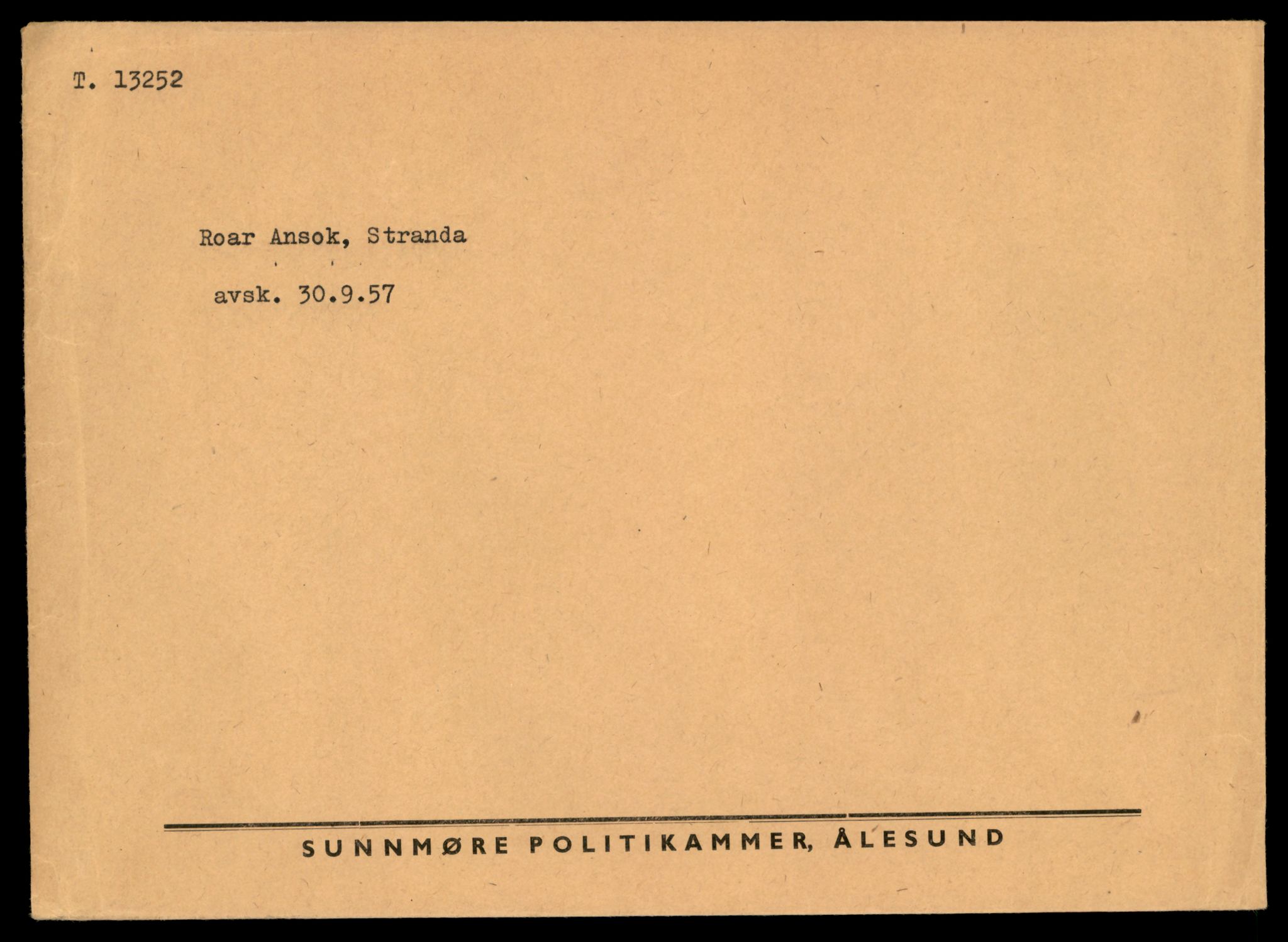 Møre og Romsdal vegkontor - Ålesund trafikkstasjon, AV/SAT-A-4099/F/Fe/L0038: Registreringskort for kjøretøy T 13180 - T 13360, 1927-1998, s. 1195