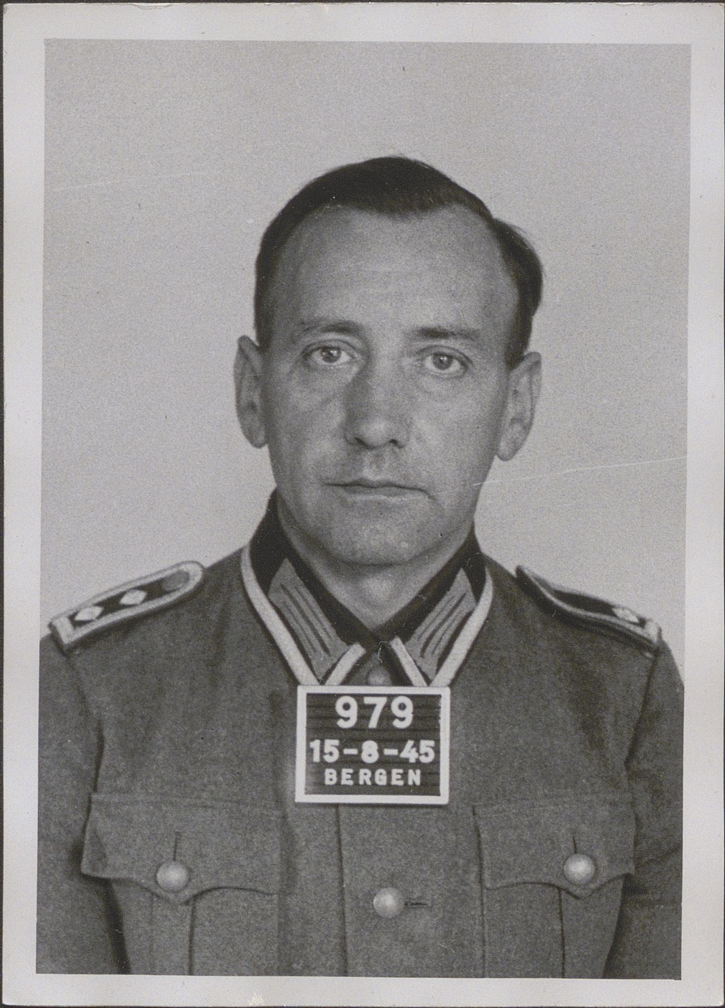 Bergen politikammer / politidistrikt, SAB/A-60401/Y/Yc/Ycd/L0004: Personfoto - landsvikere etc, 1945-1947, s. 932