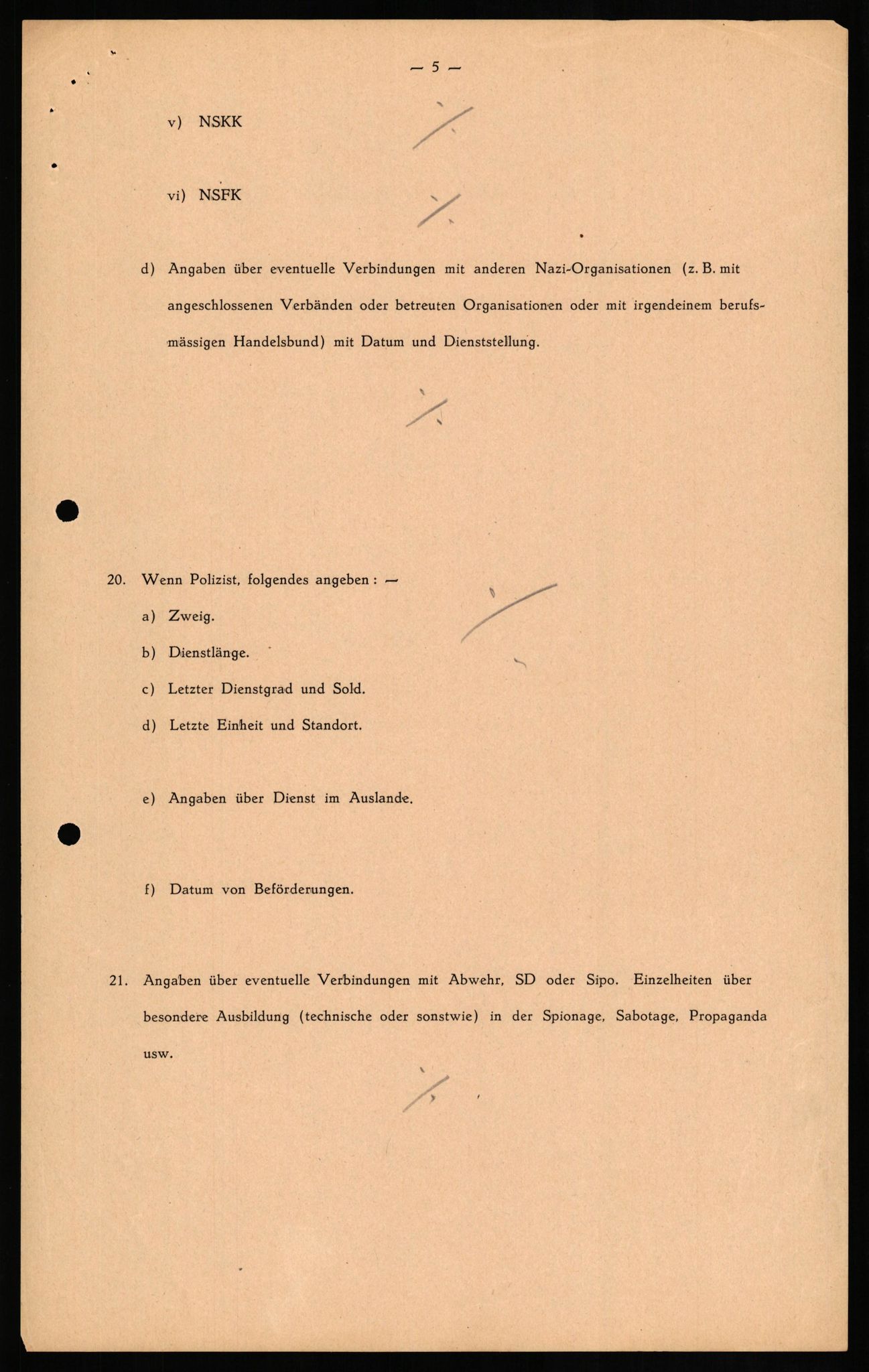 Forsvaret, Forsvarets overkommando II, AV/RA-RAFA-3915/D/Db/L0015: CI Questionaires. Tyske okkupasjonsstyrker i Norge. Tyskere., 1945-1946, s. 220