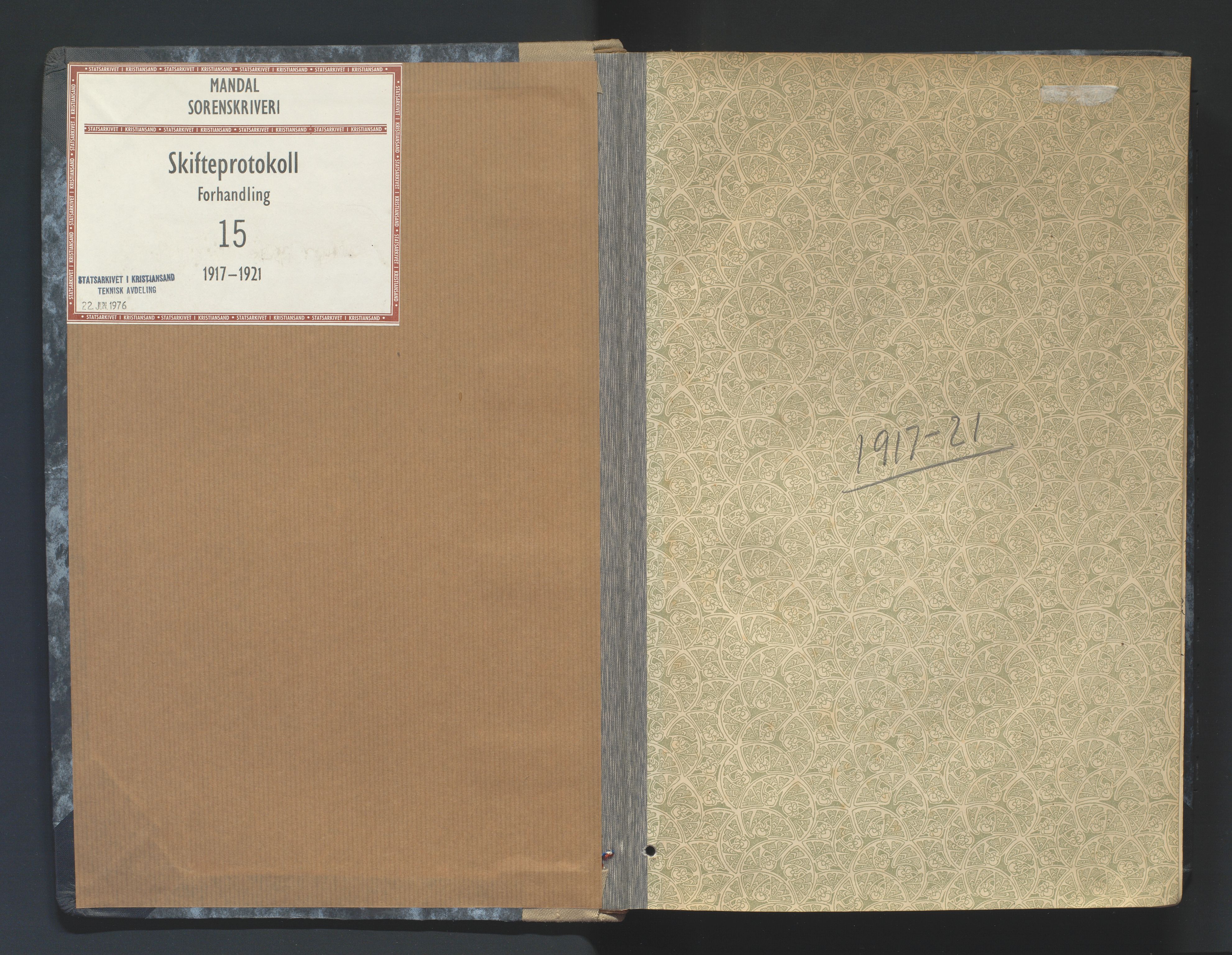 Mandal sorenskriveri, SAK/1221-0005/001/H/Hc/L0083: Skifteforhandlingsprotokoll nr 15, 1917-1921