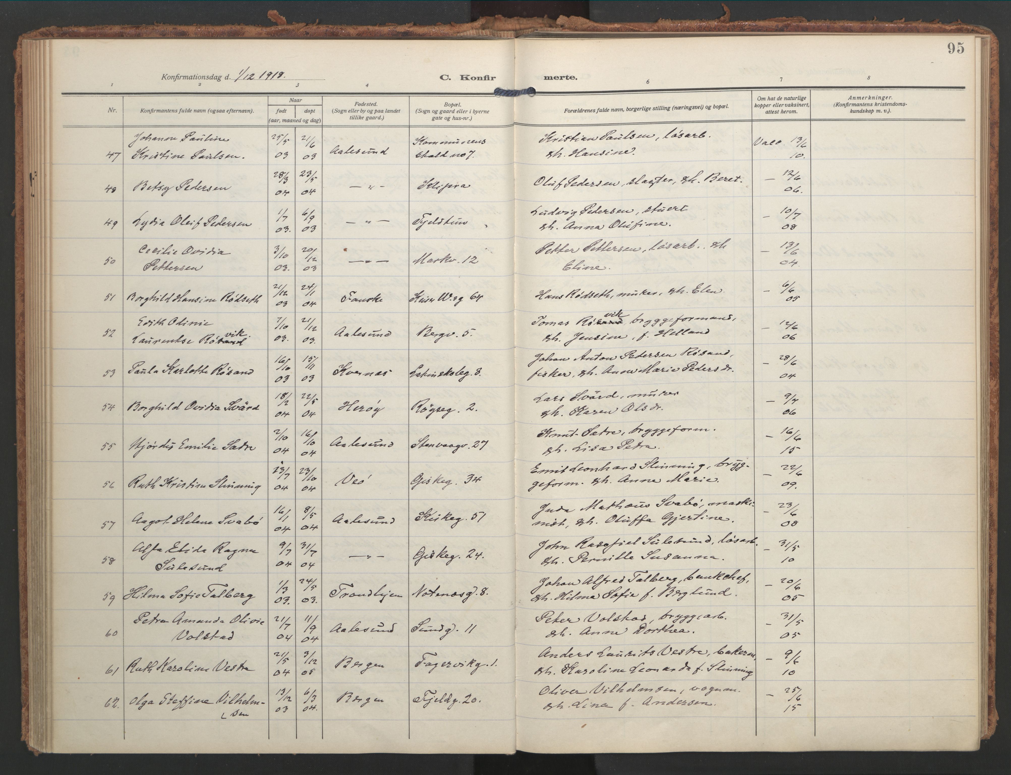 Ministerialprotokoller, klokkerbøker og fødselsregistre - Møre og Romsdal, AV/SAT-A-1454/529/L0461: Ministerialbok nr. 529A11, 1914-1925, s. 95