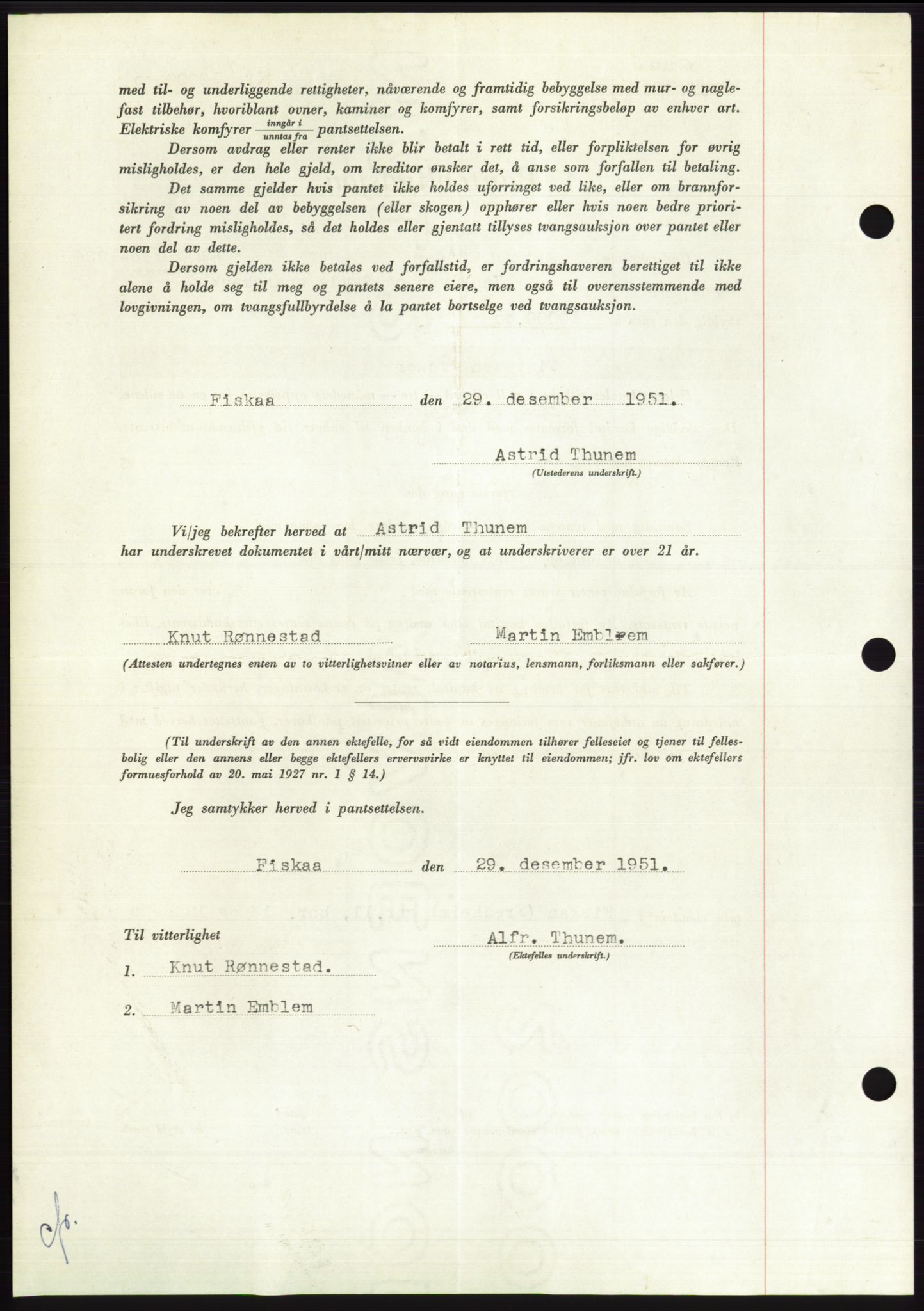 Søre Sunnmøre sorenskriveri, AV/SAT-A-4122/1/2/2C/L0121: Pantebok nr. 9B, 1951-1952, Dagboknr: 557/1952