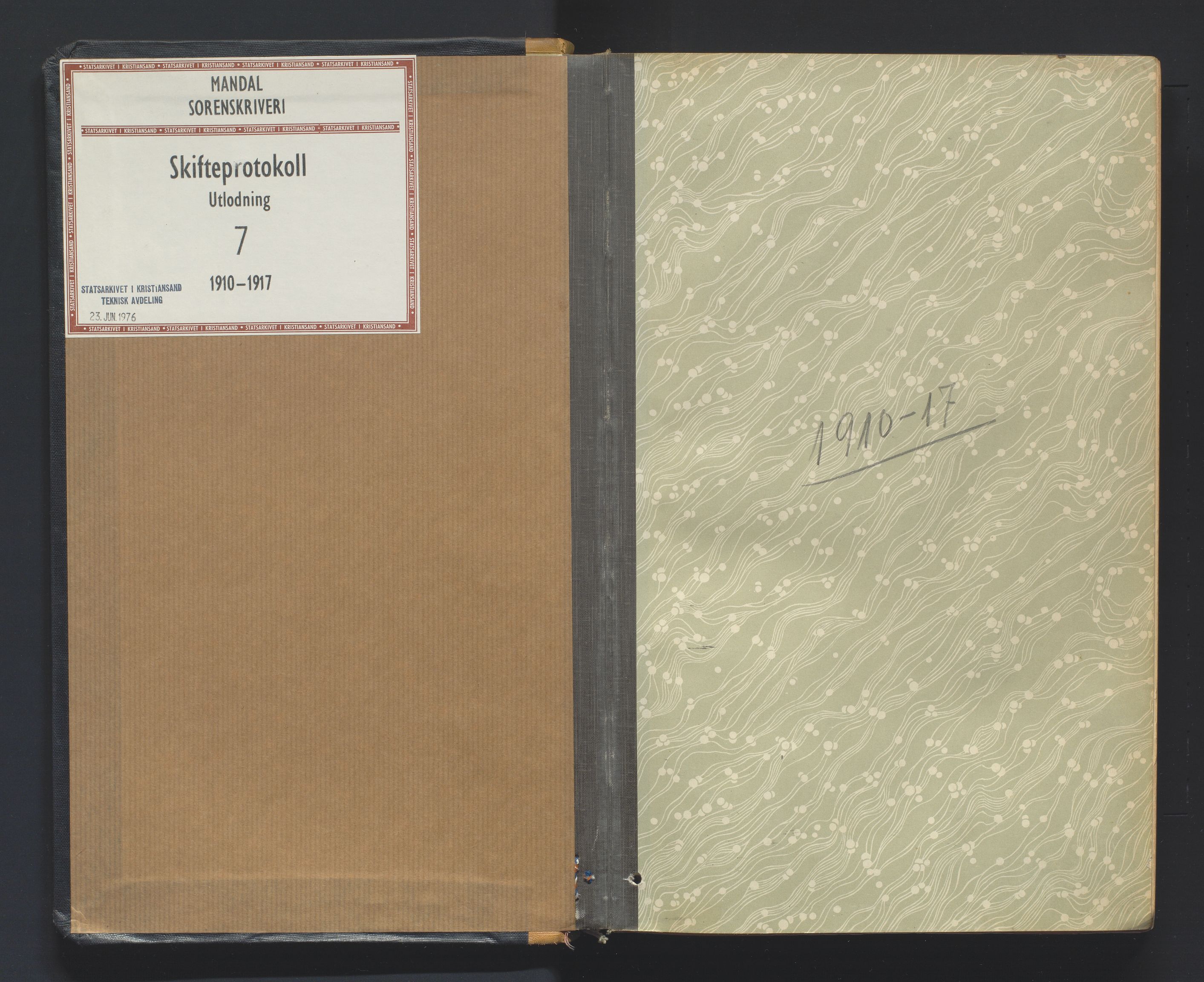 Mandal sorenskriveri, AV/SAK-1221-0005/001/H/Hc/L0098: Skifteutlodningsprotokoll nr 7, 1910-1917