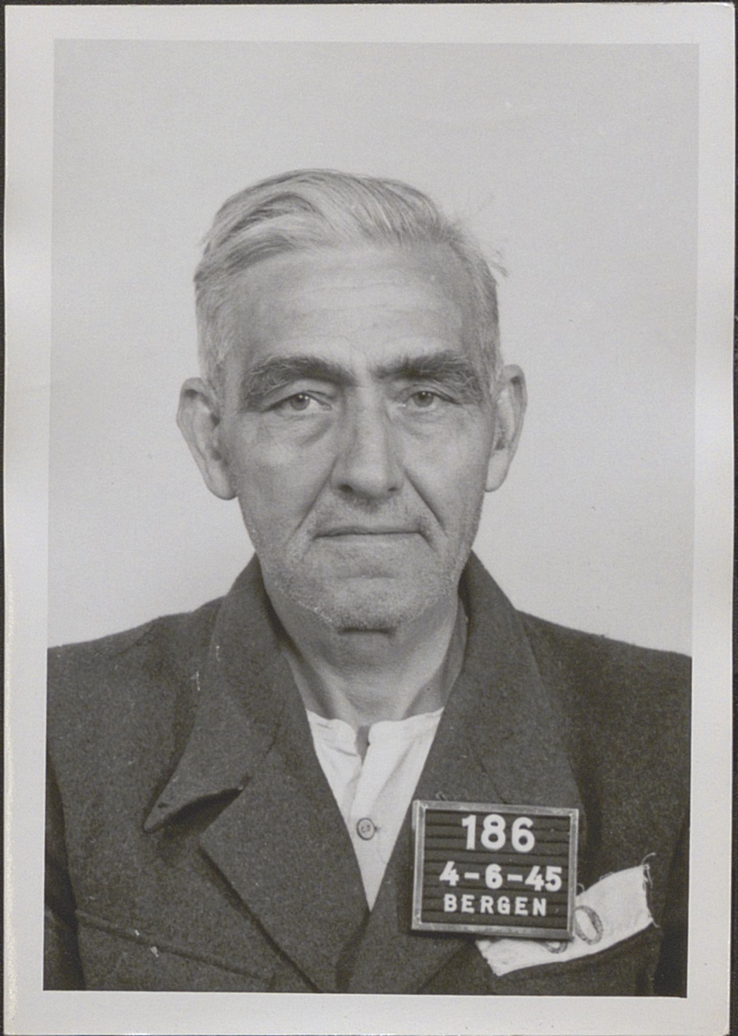 Bergen politikammer / politidistrikt, SAB/A-60401/Y/Yc/Ycd/L0004: Personfoto - landsvikere etc, 1945-1947, s. 170