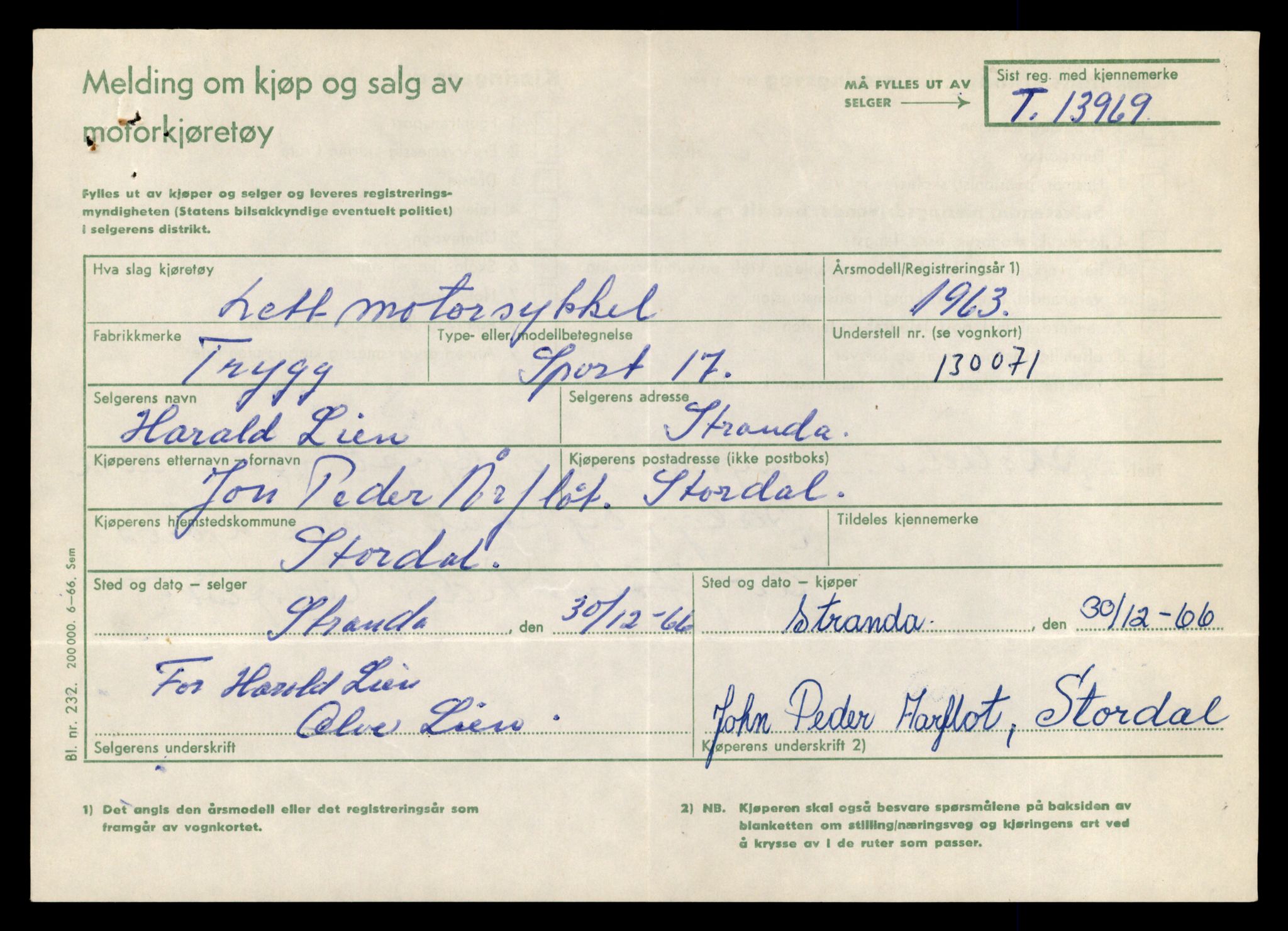 Møre og Romsdal vegkontor - Ålesund trafikkstasjon, AV/SAT-A-4099/F/Fe/L0042: Registreringskort for kjøretøy T 13906 - T 14079, 1927-1998, s. 1017