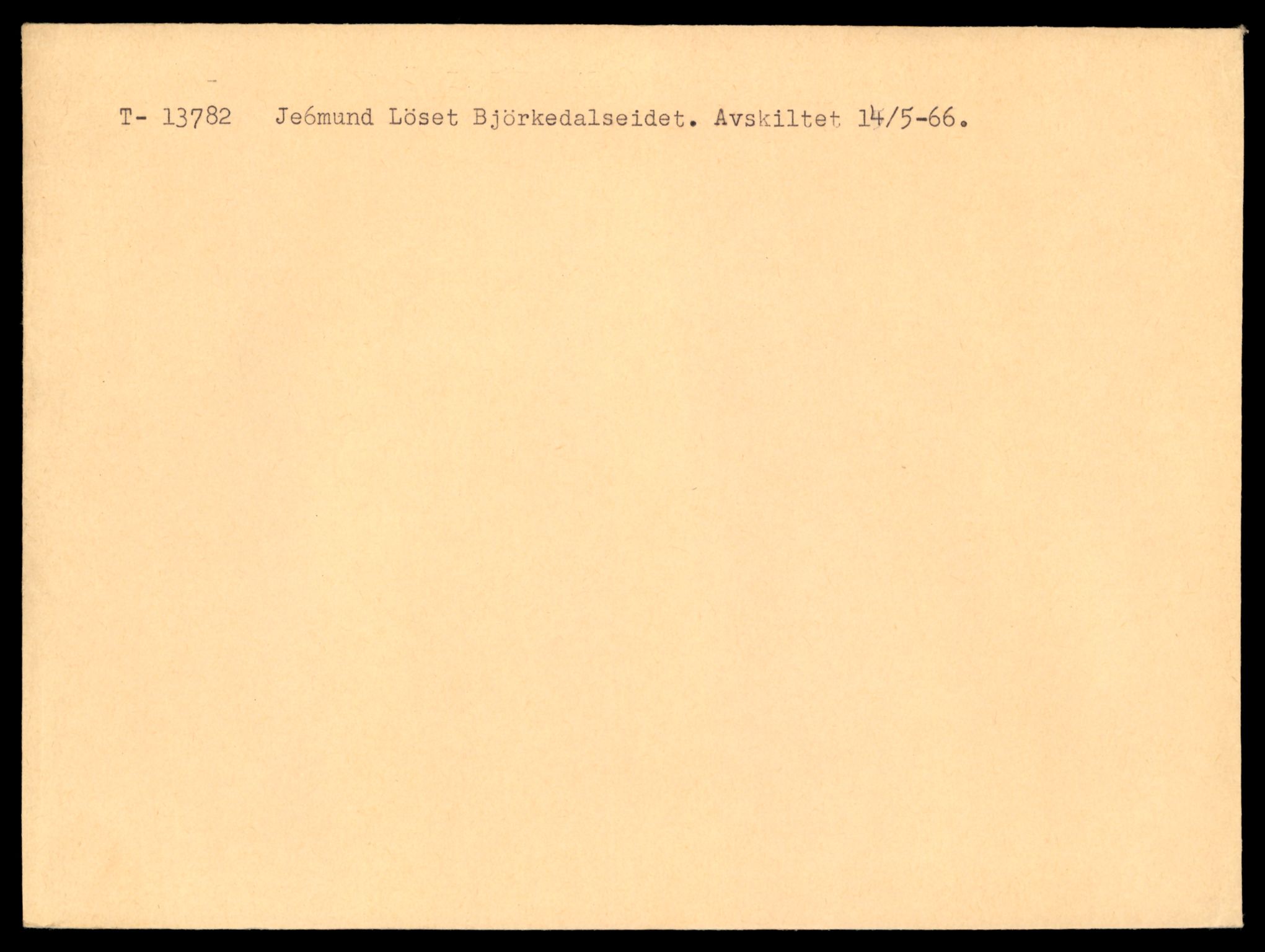 Møre og Romsdal vegkontor - Ålesund trafikkstasjon, AV/SAT-A-4099/F/Fe/L0041: Registreringskort for kjøretøy T 13710 - T 13905, 1927-1998, s. 1213