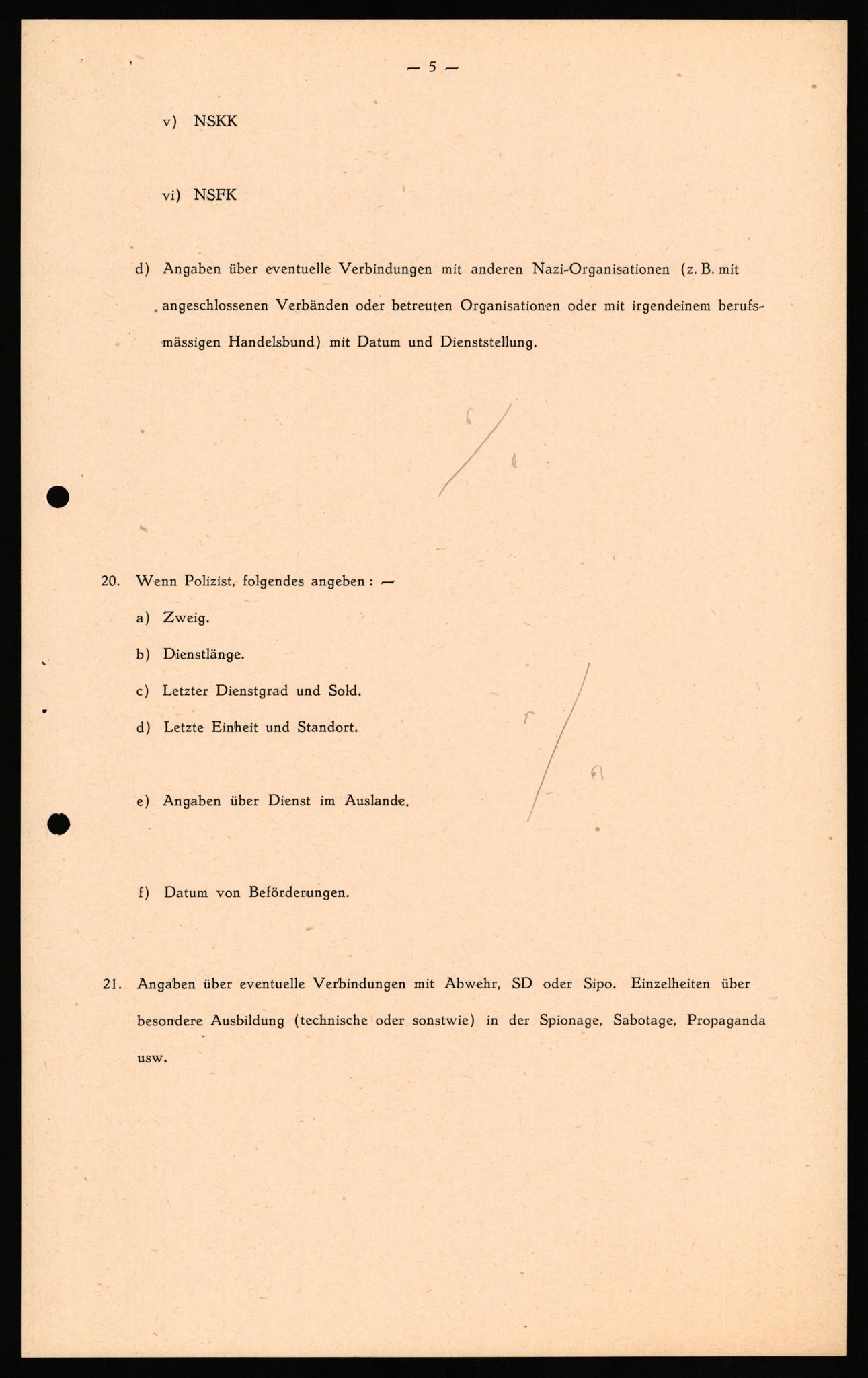 Forsvaret, Forsvarets overkommando II, AV/RA-RAFA-3915/D/Db/L0027: CI Questionaires. Tyske okkupasjonsstyrker i Norge. Tyskere., 1945-1946, s. 57