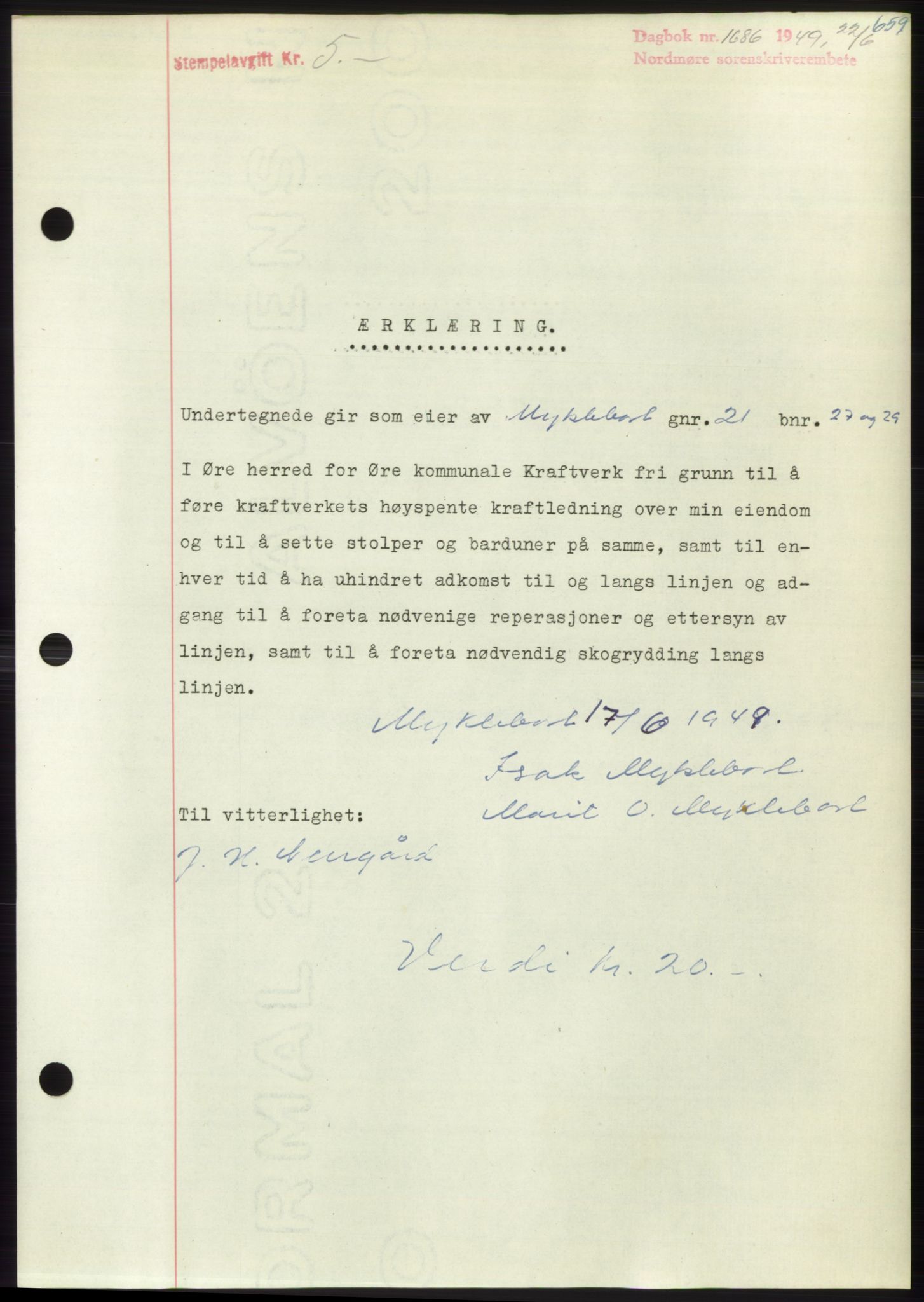Nordmøre sorenskriveri, SAT/A-4132/1/2/2Ca: Pantebok nr. B101, 1949-1949, Dagboknr: 1686/1949