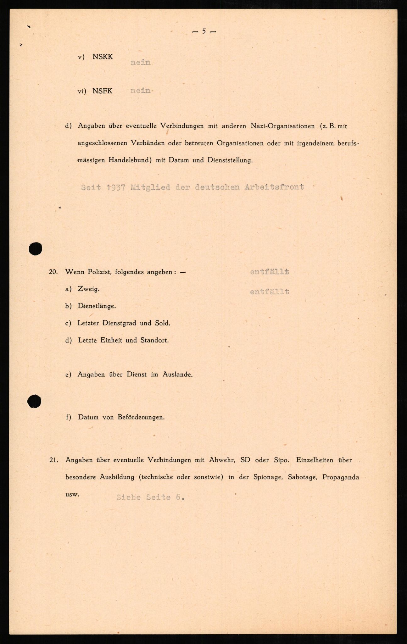 Forsvaret, Forsvarets overkommando II, AV/RA-RAFA-3915/D/Db/L0005: CI Questionaires. Tyske okkupasjonsstyrker i Norge. Tyskere., 1945-1946, s. 205