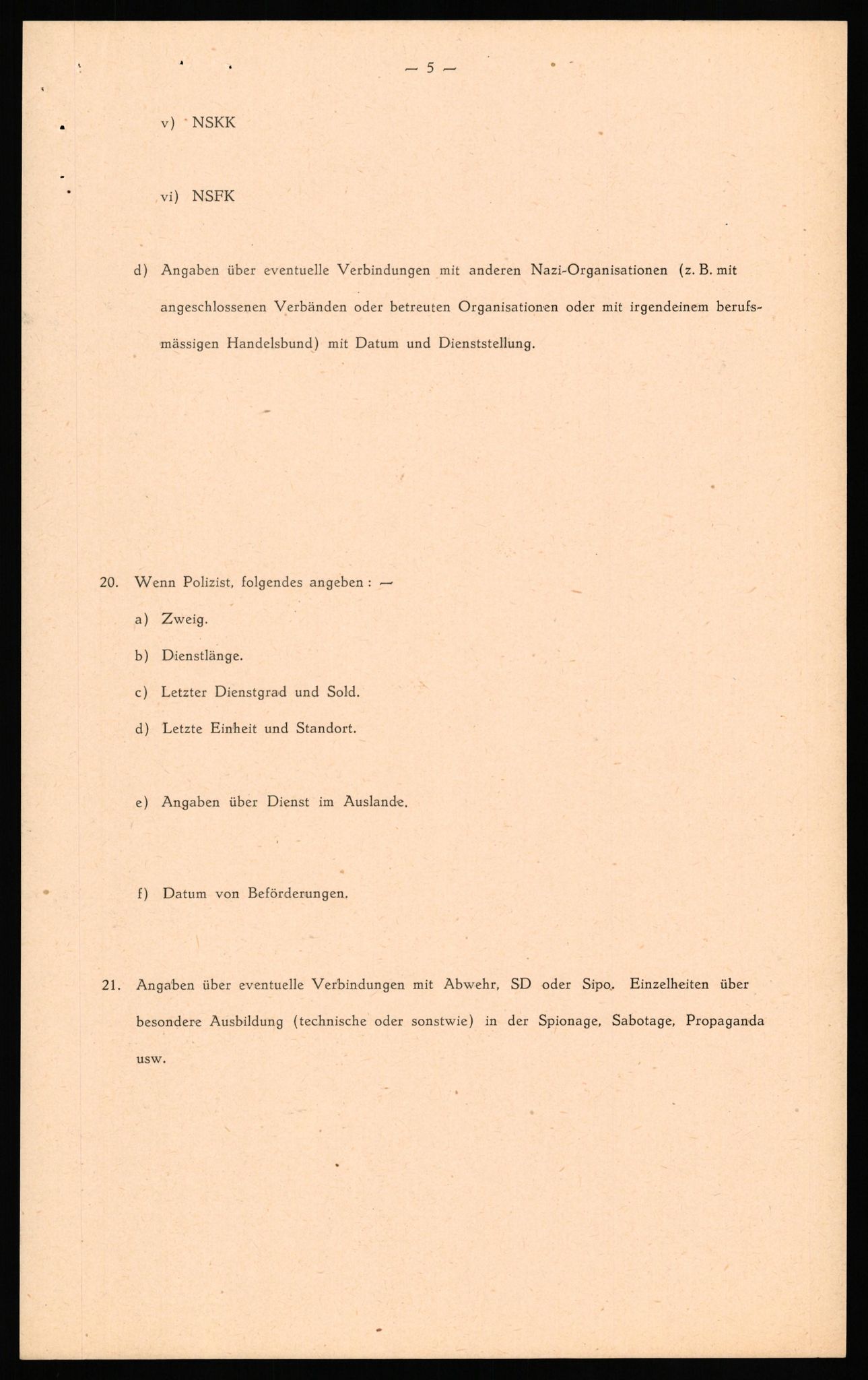 Forsvaret, Forsvarets overkommando II, RA/RAFA-3915/D/Db/L0035: CI Questionaires. Tyske okkupasjonsstyrker i Norge. Tyskere., 1945-1946, s. 388