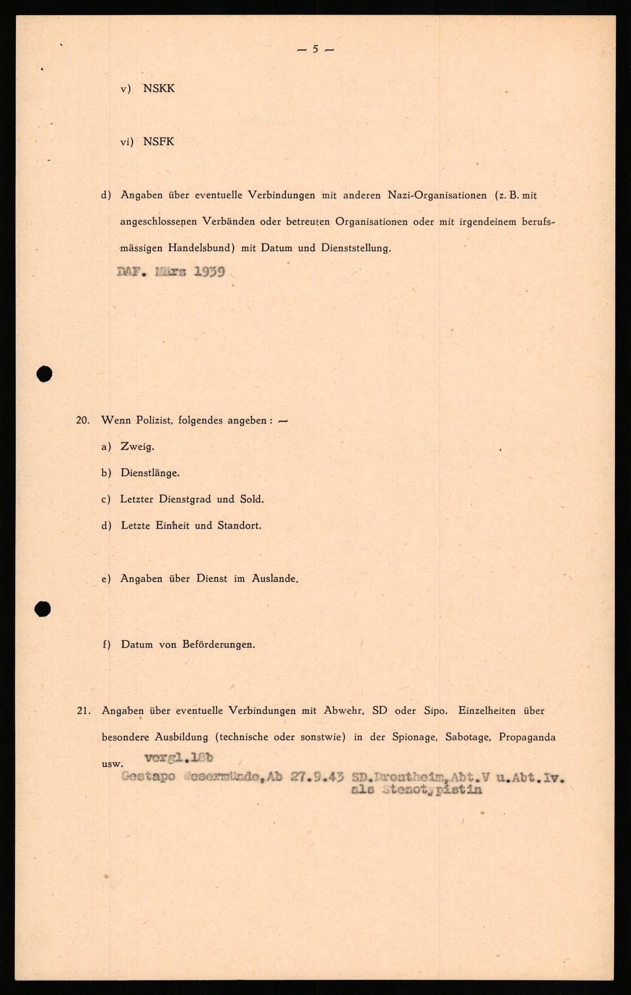 Forsvaret, Forsvarets overkommando II, RA/RAFA-3915/D/Db/L0022: CI Questionaires. Tyske okkupasjonsstyrker i Norge. Tyskere., 1945-1946, s. 104