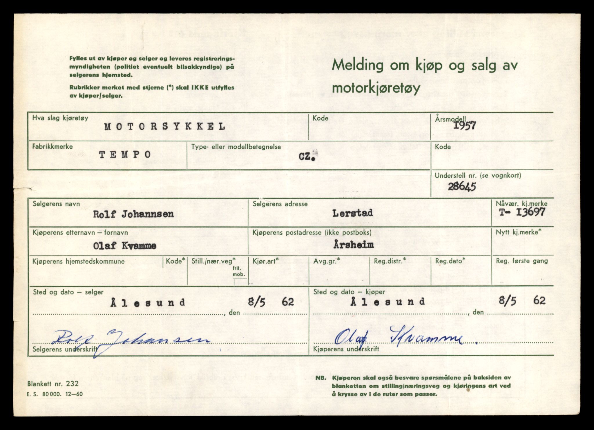 Møre og Romsdal vegkontor - Ålesund trafikkstasjon, AV/SAT-A-4099/F/Fe/L0040: Registreringskort for kjøretøy T 13531 - T 13709, 1927-1998, s. 2833