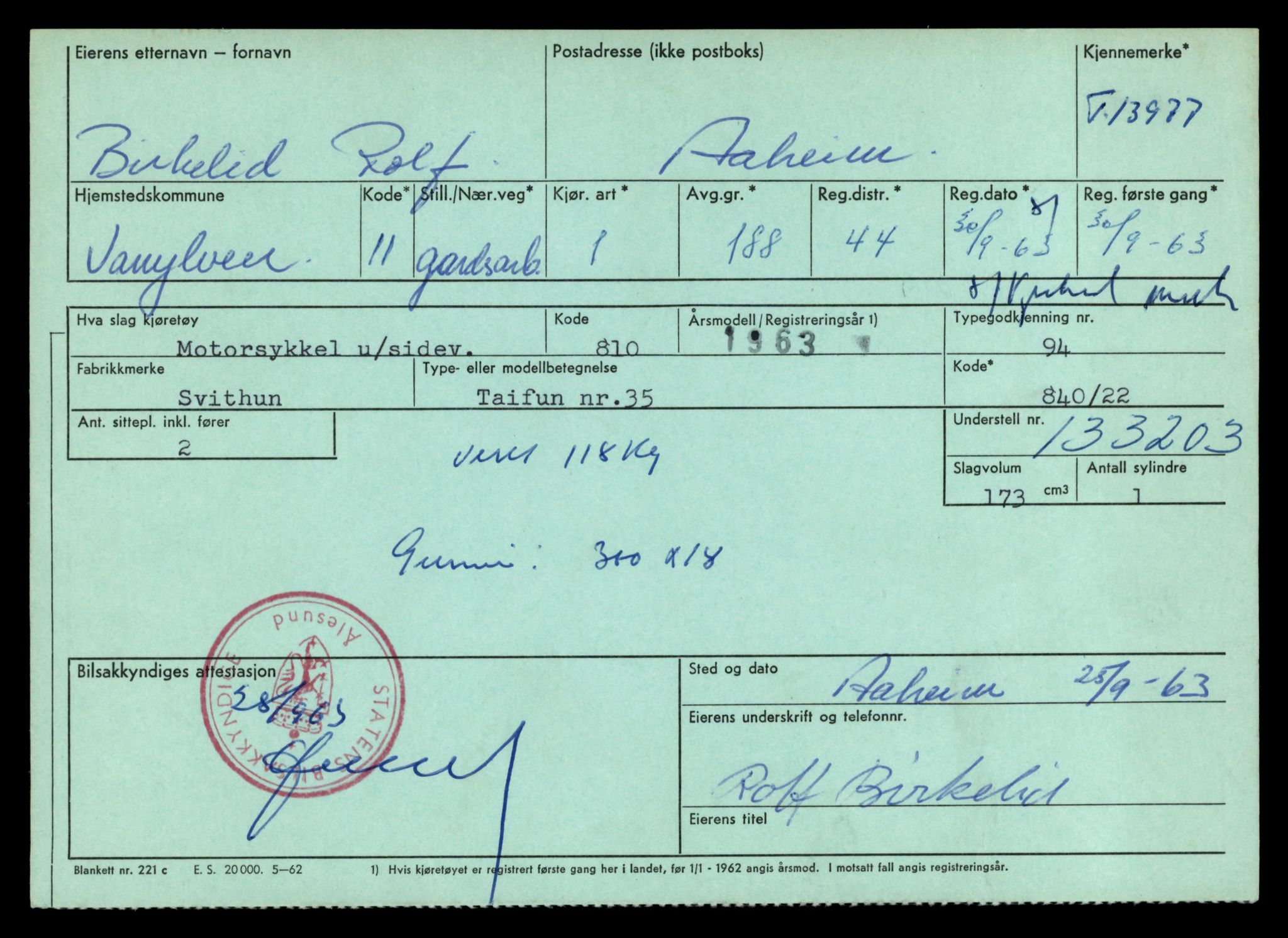 Møre og Romsdal vegkontor - Ålesund trafikkstasjon, AV/SAT-A-4099/F/Fe/L0042: Registreringskort for kjøretøy T 13906 - T 14079, 1927-1998, s. 1103