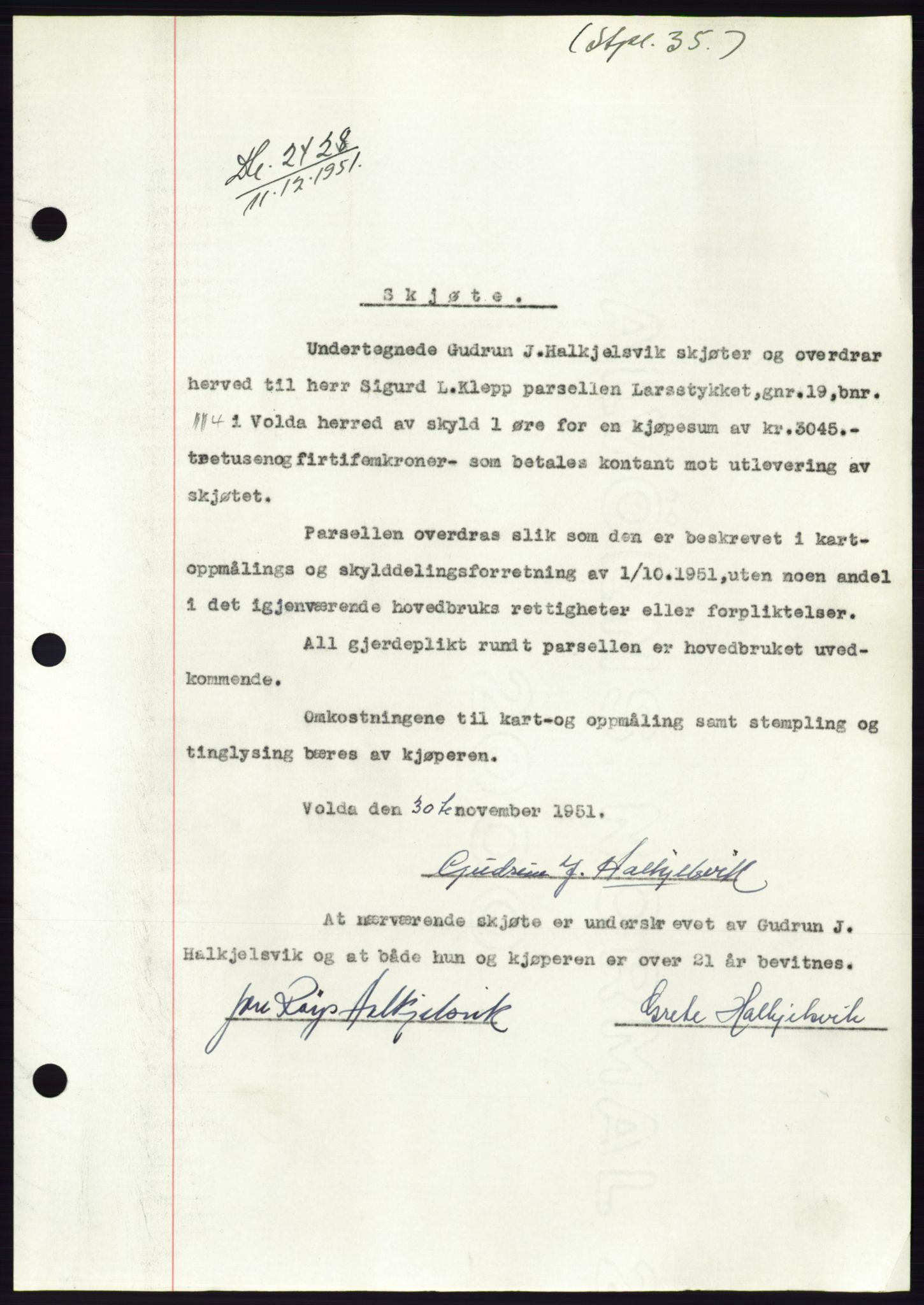 Søre Sunnmøre sorenskriveri, AV/SAT-A-4122/1/2/2C/L0090: Pantebok nr. 16A, 1951-1951, Dagboknr: 2428/1951
