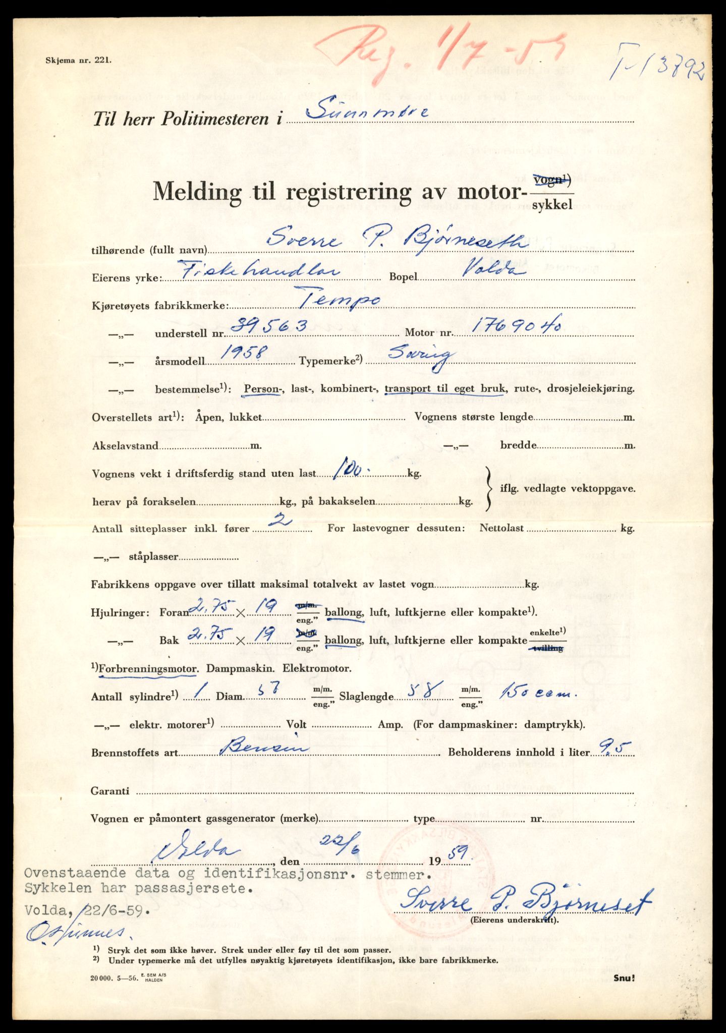 Møre og Romsdal vegkontor - Ålesund trafikkstasjon, AV/SAT-A-4099/F/Fe/L0041: Registreringskort for kjøretøy T 13710 - T 13905, 1927-1998, s. 1447