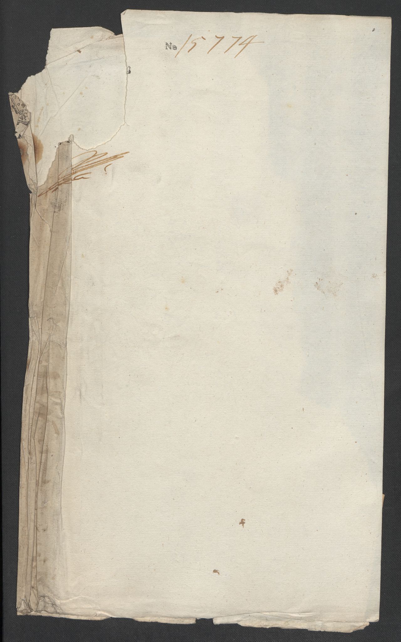 Rentekammeret inntil 1814, Reviderte regnskaper, Fogderegnskap, RA/EA-4092/R56/L3740: Fogderegnskap Nordmøre, 1703-1704, s. 4