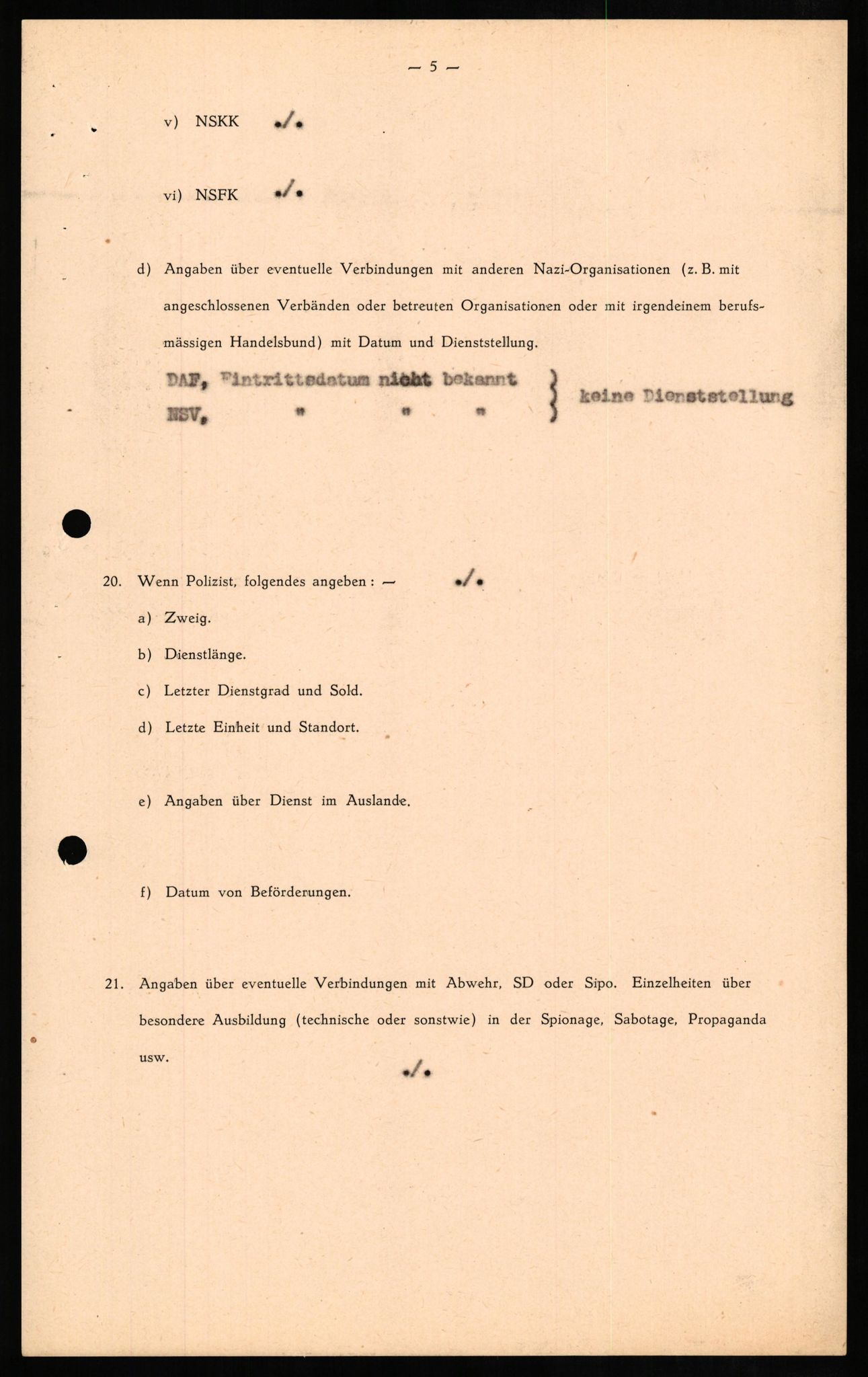 Forsvaret, Forsvarets overkommando II, AV/RA-RAFA-3915/D/Db/L0010: CI Questionaires. Tyske okkupasjonsstyrker i Norge. Tyskere., 1945-1946, s. 407