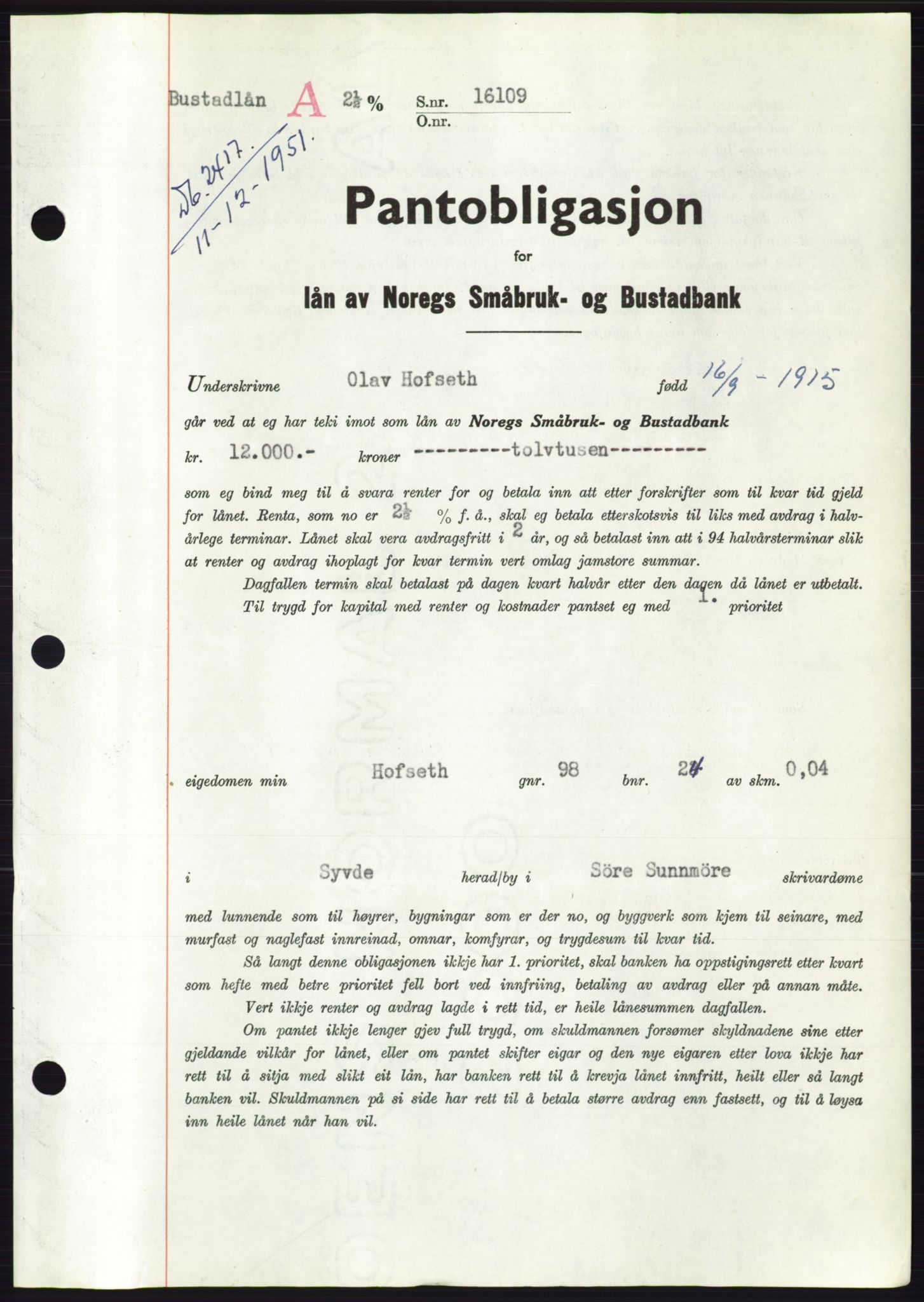 Søre Sunnmøre sorenskriveri, SAT/A-4122/1/2/2C/L0120: Pantebok nr. 8B, 1951-1951, Dagboknr: 2417/1951
