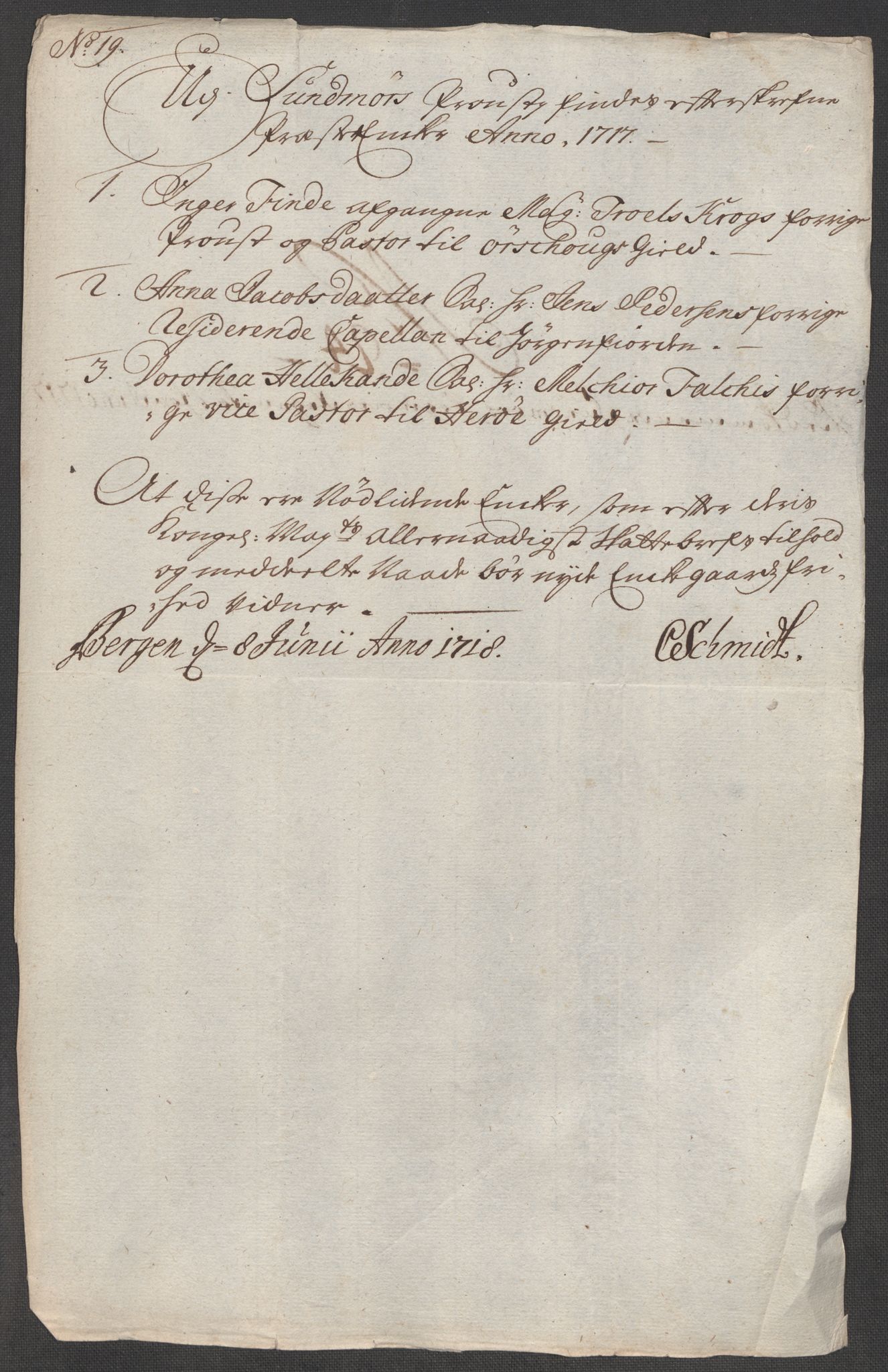 Rentekammeret inntil 1814, Reviderte regnskaper, Fogderegnskap, RA/EA-4092/R54/L3569: Fogderegnskap Sunnmøre, 1717, s. 197