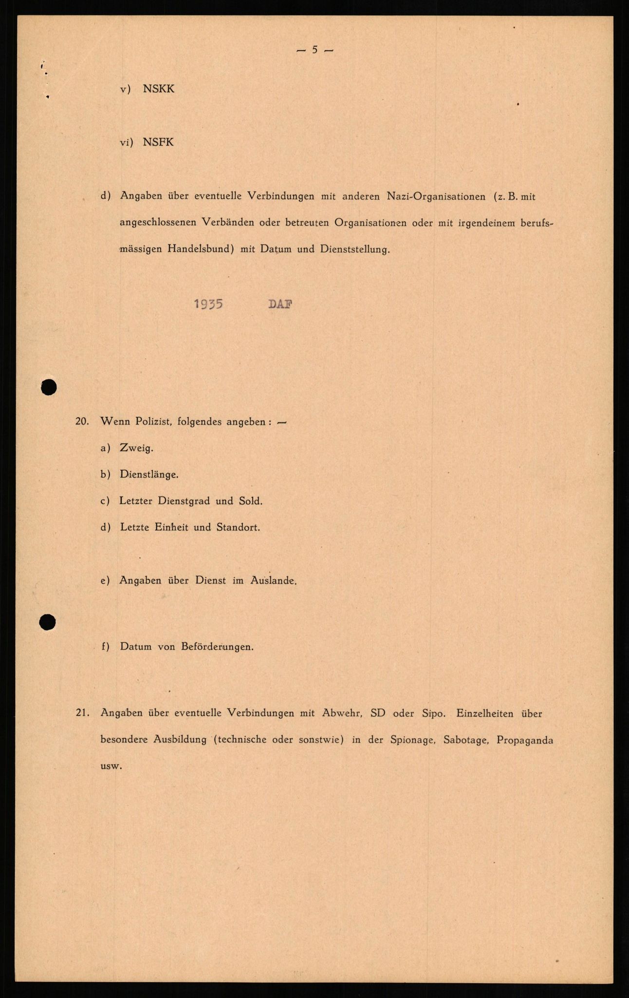 Forsvaret, Forsvarets overkommando II, RA/RAFA-3915/D/Db/L0020: CI Questionaires. Tyske okkupasjonsstyrker i Norge. Tyskere., 1945-1946, s. 196