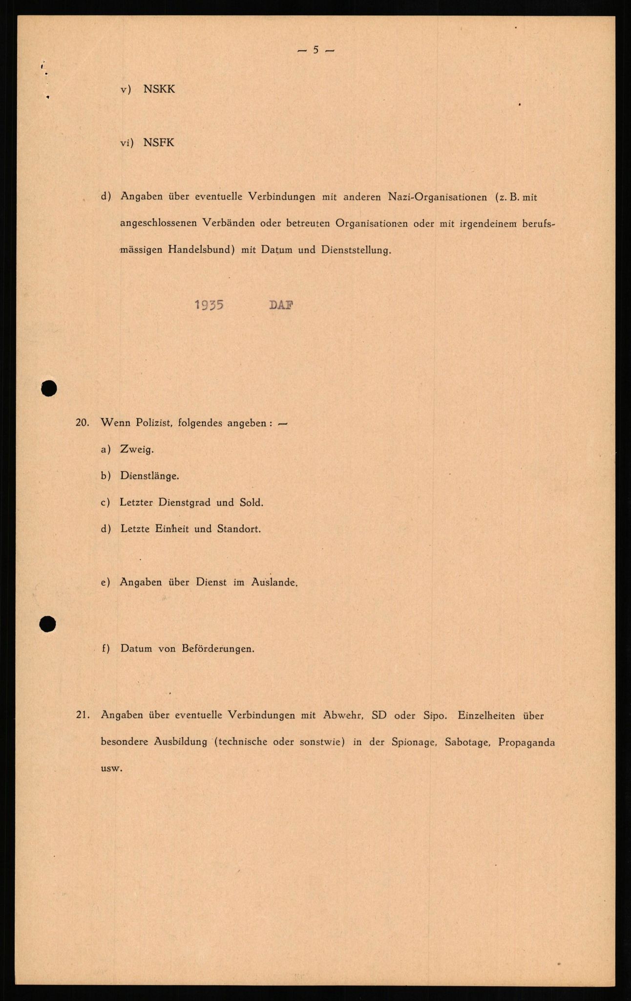 Forsvaret, Forsvarets overkommando II, AV/RA-RAFA-3915/D/Db/L0020: CI Questionaires. Tyske okkupasjonsstyrker i Norge. Tyskere., 1945-1946, s. 196