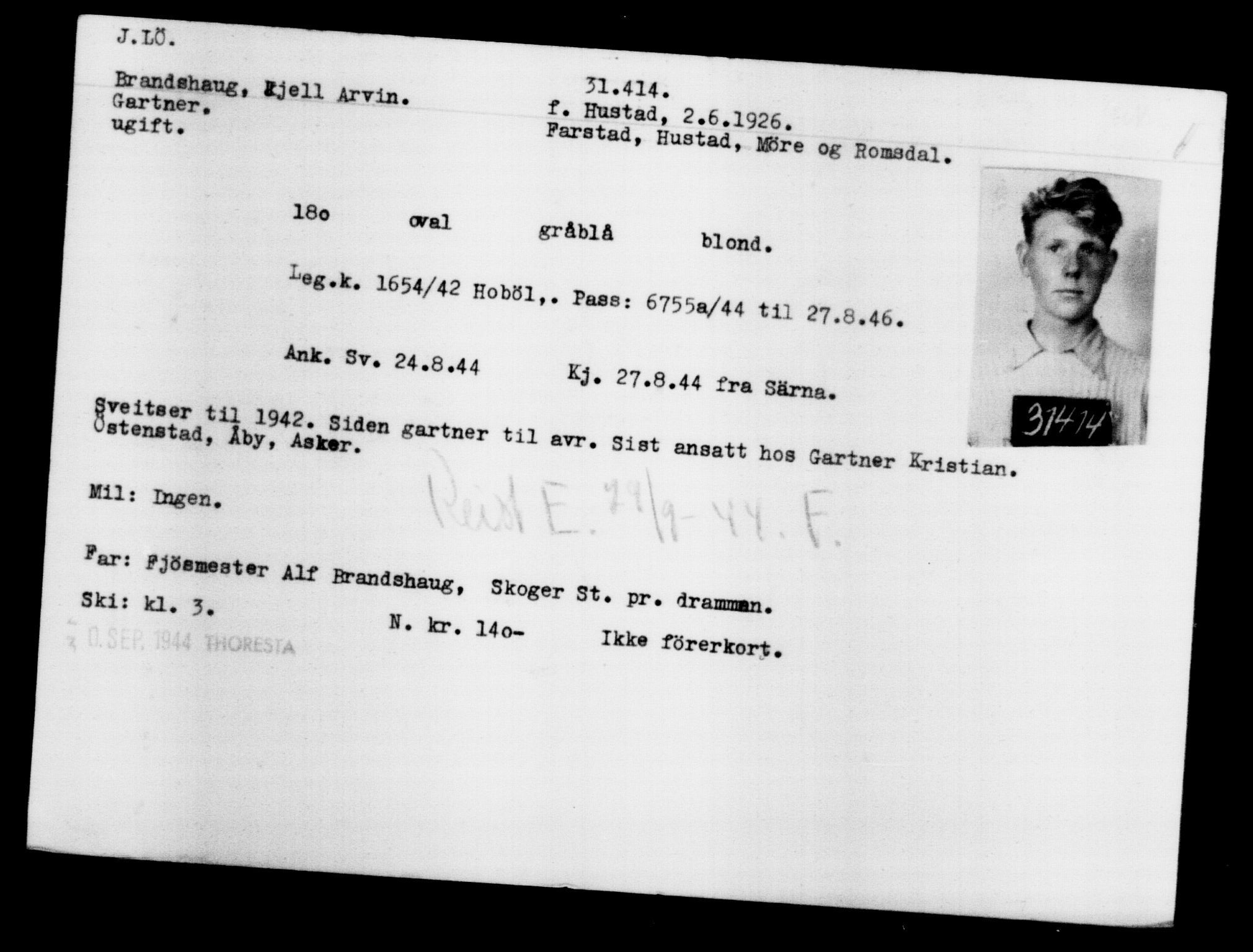 Utenriksstasjonene, Legasjonen i Stockholm, Flyktningkontoret, AV/RA-S-6753/V/Va/L0012: Kjesäterkartoteket, flyktninger med registreringsnr. 28300-31566, 1940-1945, s. 3372