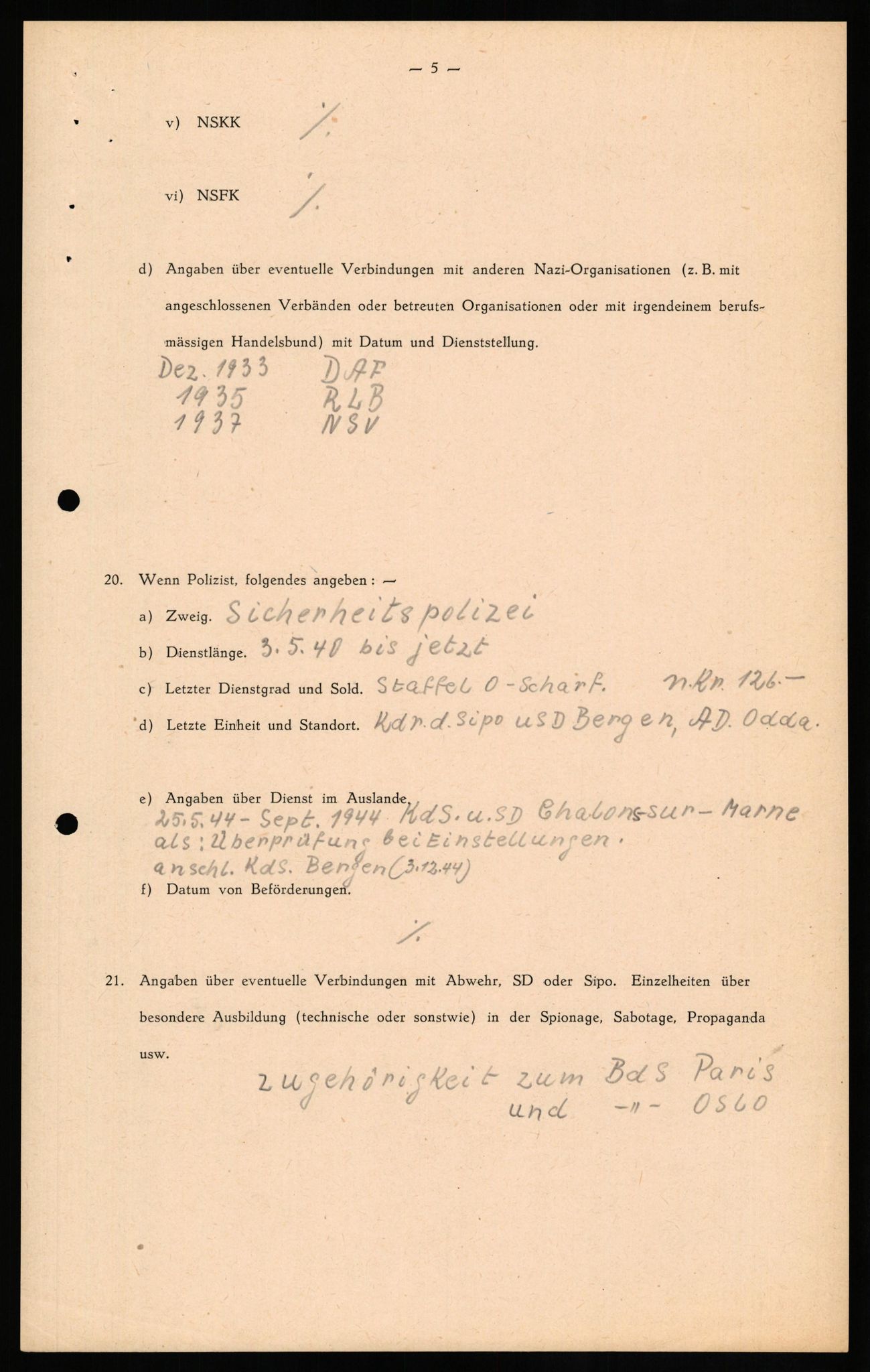 Forsvaret, Forsvarets overkommando II, AV/RA-RAFA-3915/D/Db/L0027: CI Questionaires. Tyske okkupasjonsstyrker i Norge. Tyskere., 1945-1946, s. 321