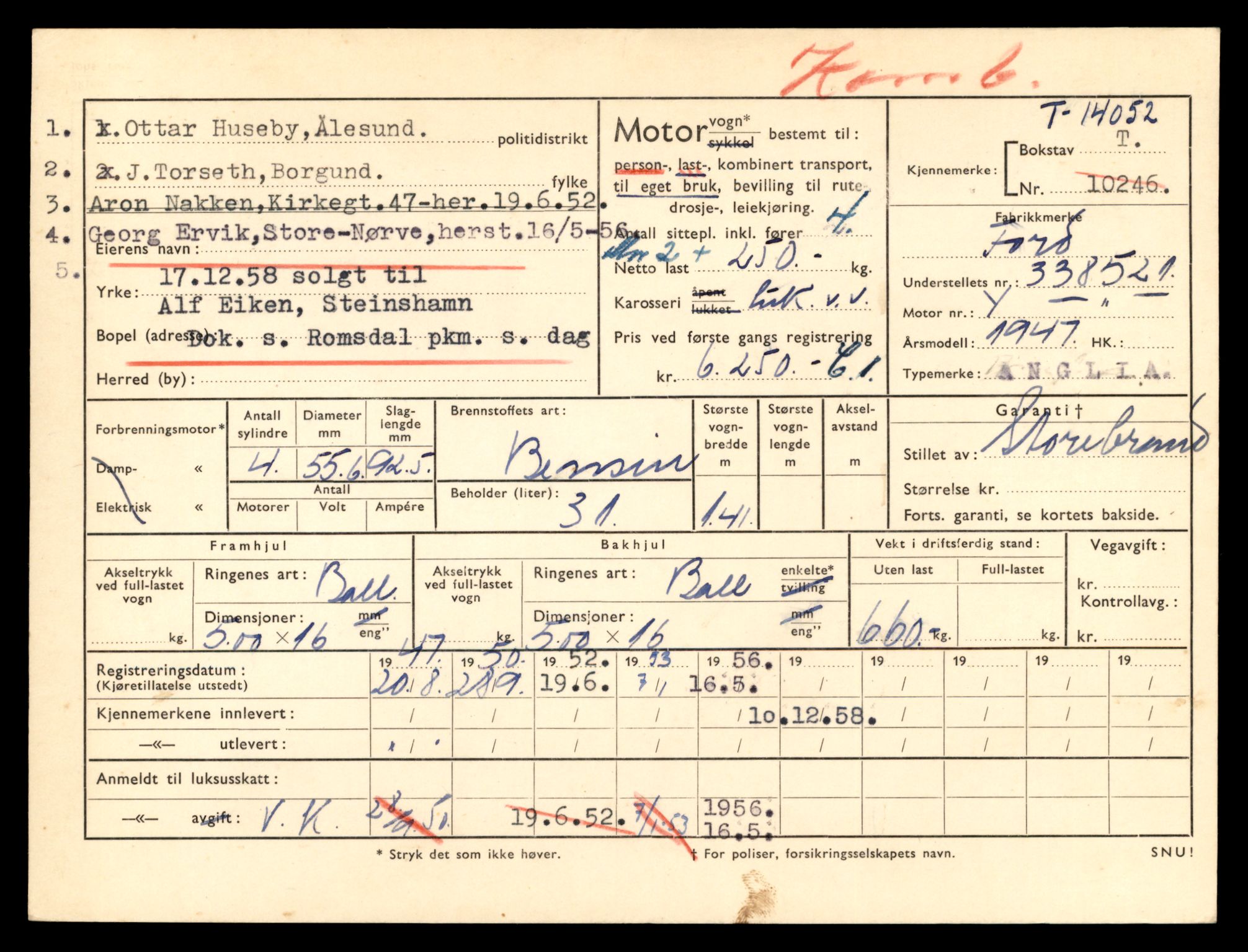 Møre og Romsdal vegkontor - Ålesund trafikkstasjon, AV/SAT-A-4099/F/Fe/L0042: Registreringskort for kjøretøy T 13906 - T 14079, 1927-1998, s. 2541