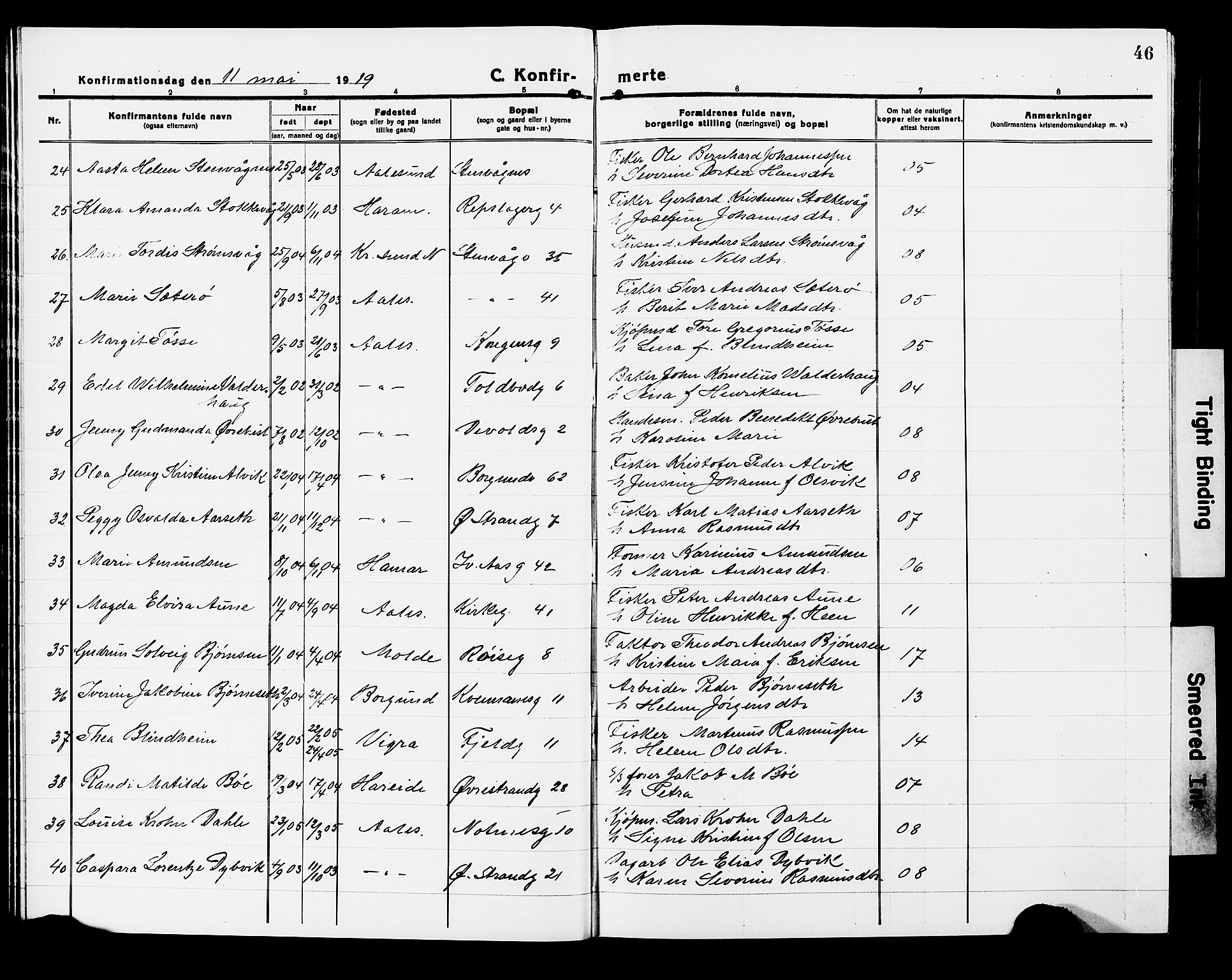 Ministerialprotokoller, klokkerbøker og fødselsregistre - Møre og Romsdal, AV/SAT-A-1454/529/L0472: Klokkerbok nr. 529C09, 1917-1929, s. 46