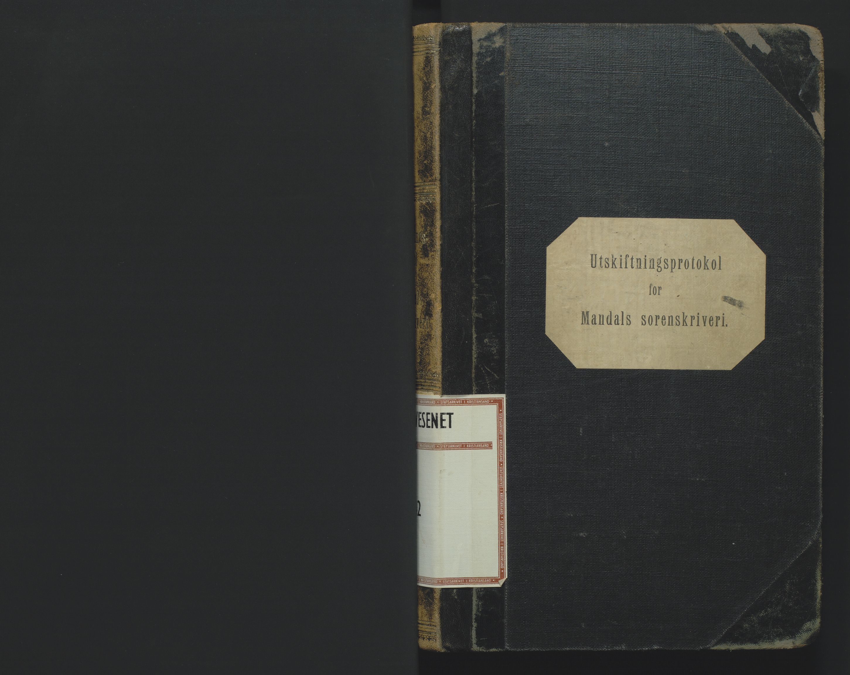 Utskiftningsformannen i Lister og Mandal amt, AV/SAK-1541-0003/F/Fa/Fac/L0001: Utskiftningsprotokoll med gårdsregister, Mandal domssokn, nr 1-a, 1927-1942