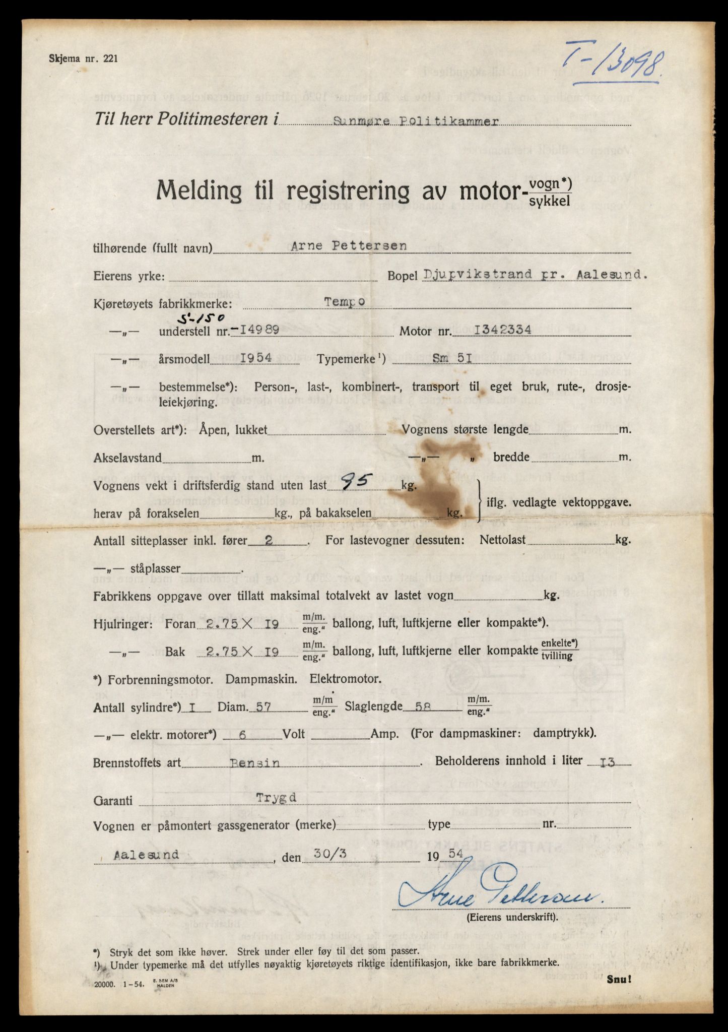 Møre og Romsdal vegkontor - Ålesund trafikkstasjon, AV/SAT-A-4099/F/Fe/L0037: Registreringskort for kjøretøy T 13031 - T 13179, 1927-1998, s. 1376