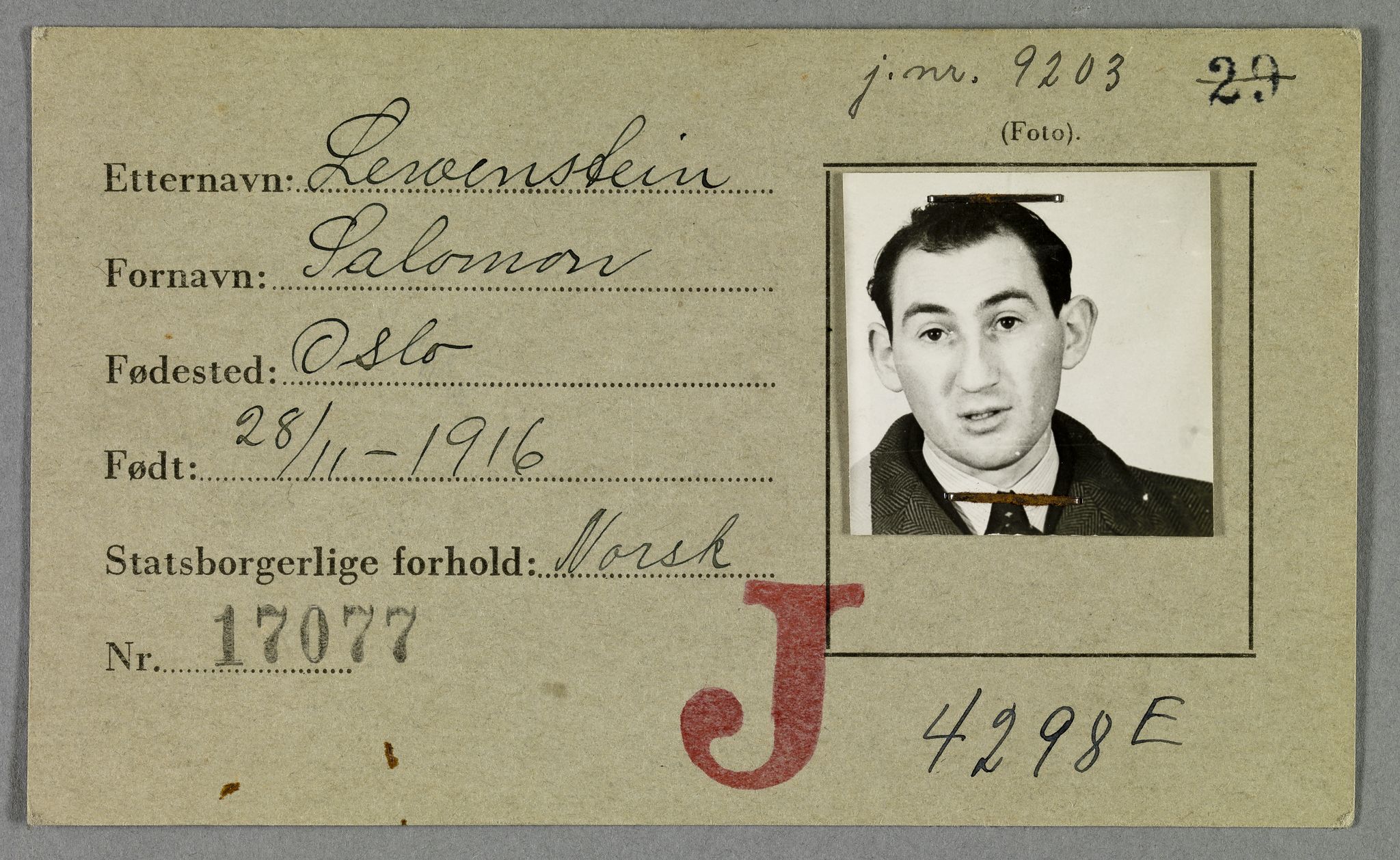 Sosialdepartementet, Våre Falne, AV/RA-S-1708/E/Ee/L0021A: Fotografier av jøder på legitimasjonskort (1941-42), 1941-1942, s. 241