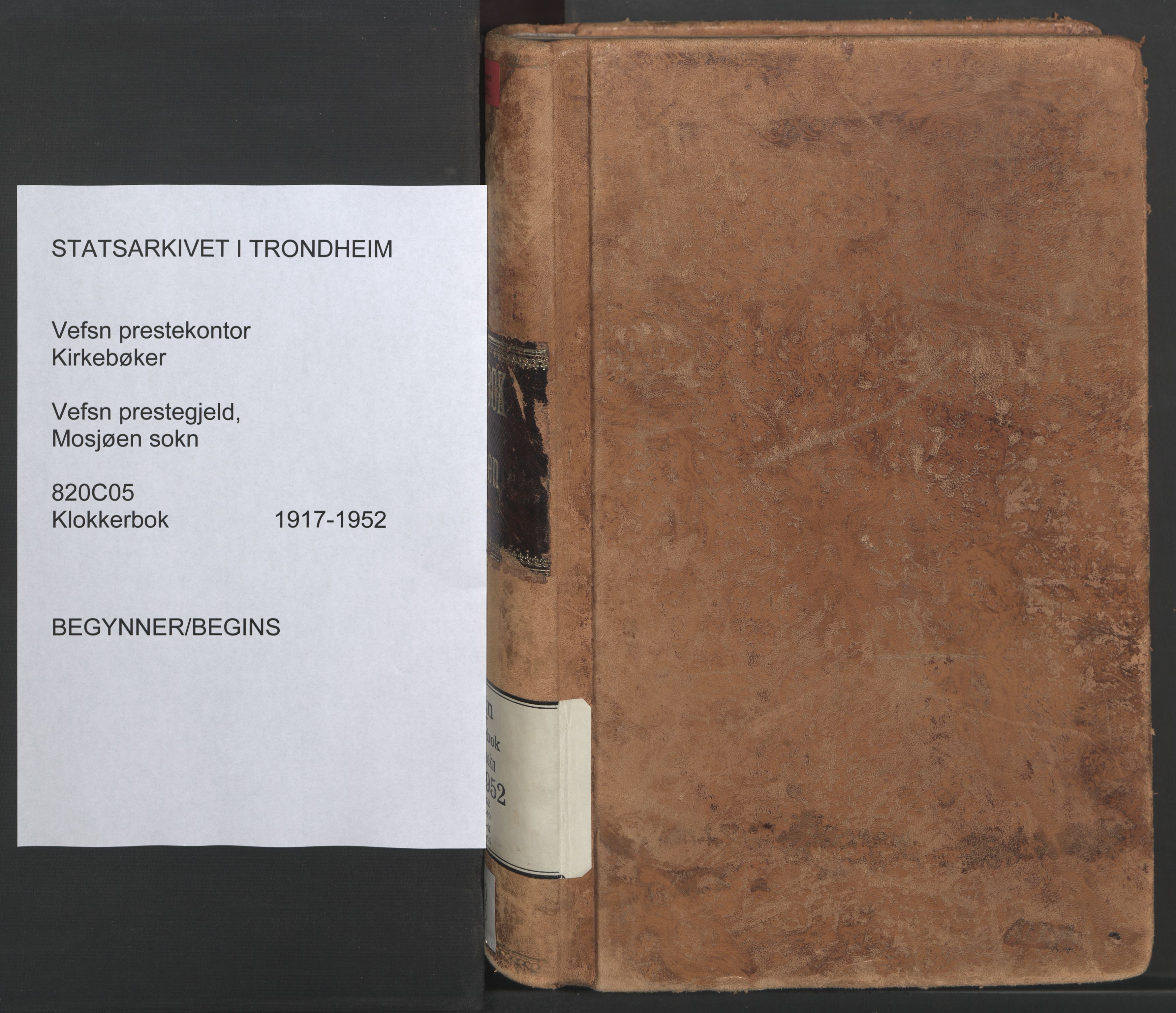 Ministerialprotokoller, klokkerbøker og fødselsregistre - Nordland, SAT/A-1459/820/L0303: Klokkerbok nr. 820C05, 1917-1952