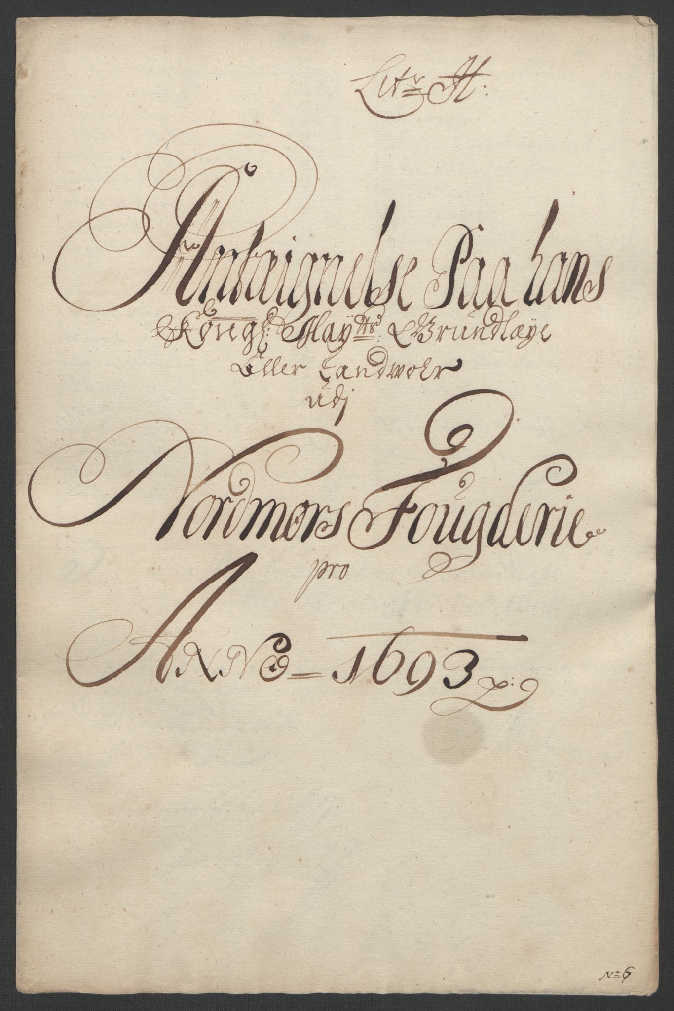 Rentekammeret inntil 1814, Reviderte regnskaper, Fogderegnskap, AV/RA-EA-4092/R56/L3735: Fogderegnskap Nordmøre, 1692-1693, s. 367