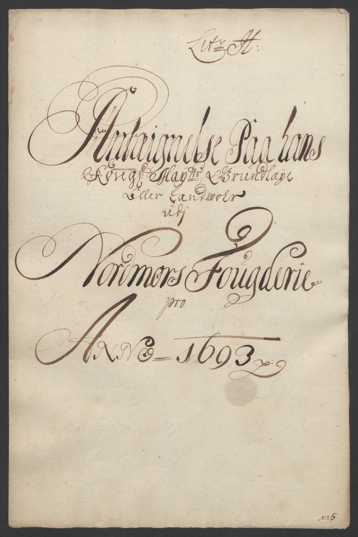 Rentekammeret inntil 1814, Reviderte regnskaper, Fogderegnskap, RA/EA-4092/R56/L3735: Fogderegnskap Nordmøre, 1692-1693, s. 367