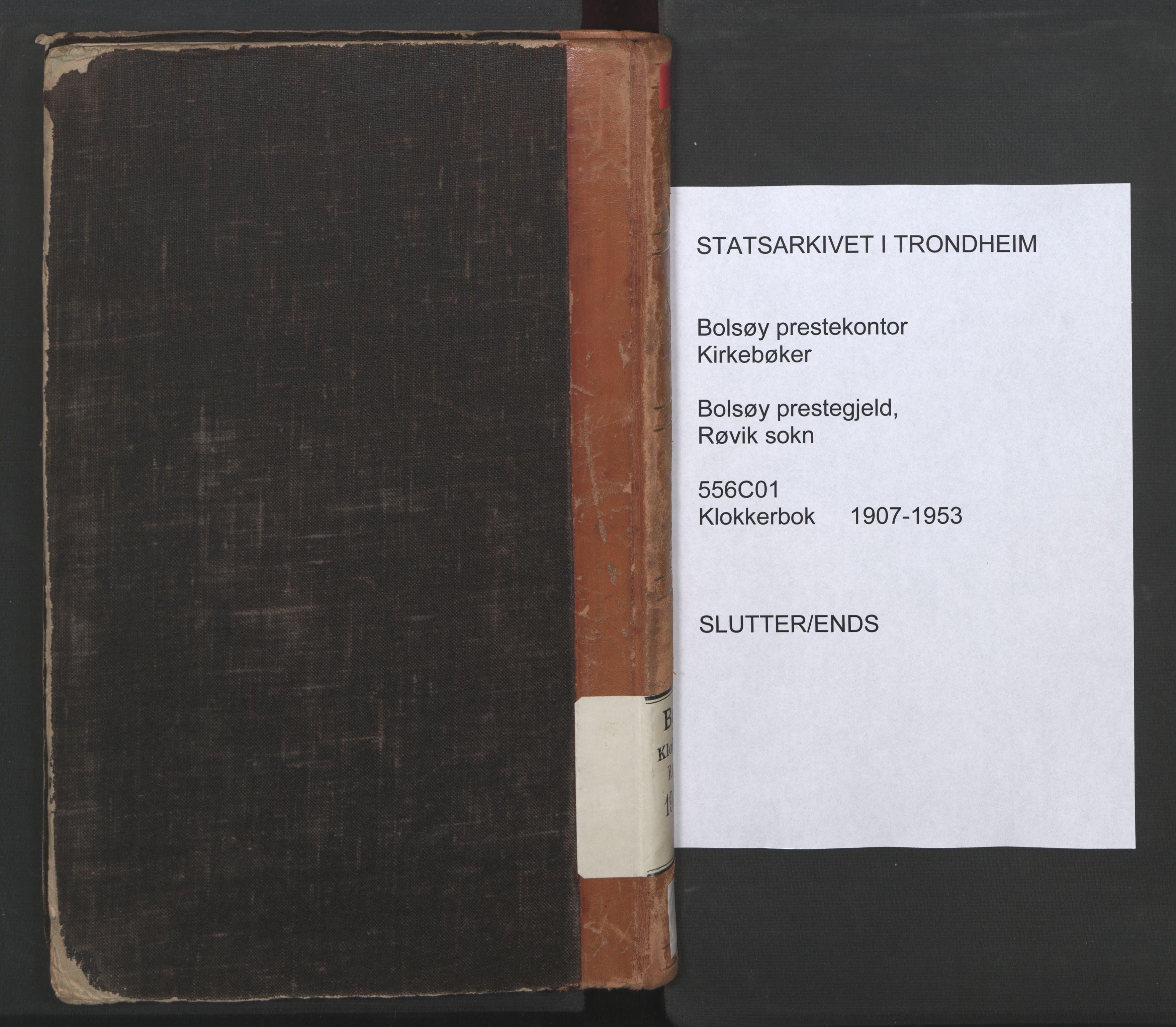 Ministerialprotokoller, klokkerbøker og fødselsregistre - Møre og Romsdal, AV/SAT-A-1454/556/L0677: Klokkerbok nr. 556C01, 1907-1953