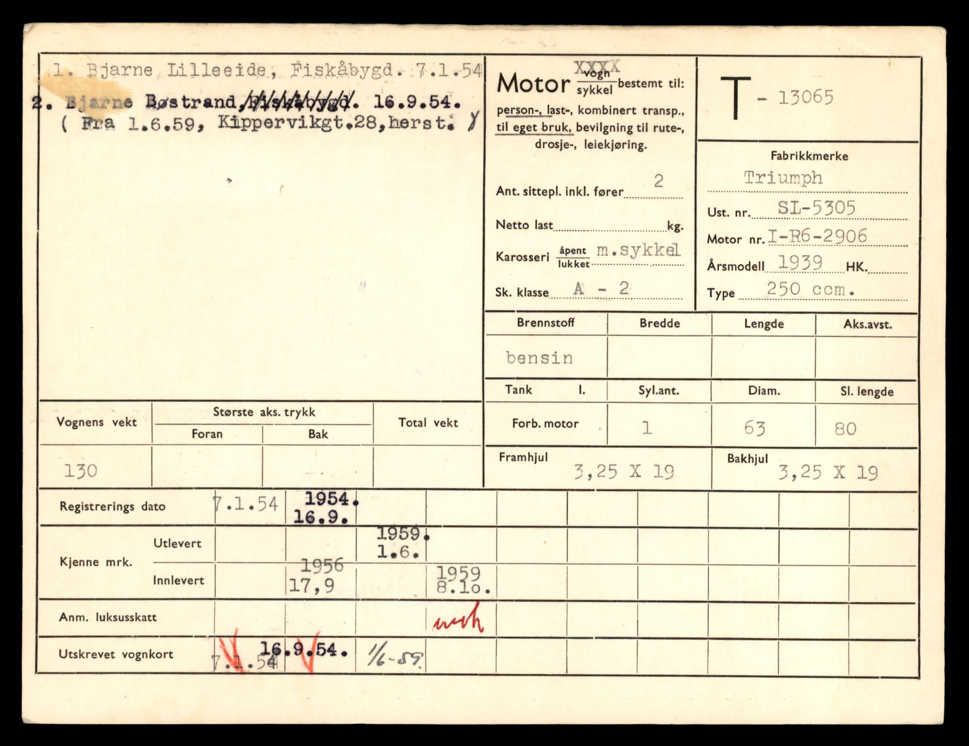 Møre og Romsdal vegkontor - Ålesund trafikkstasjon, AV/SAT-A-4099/F/Fe/L0037: Registreringskort for kjøretøy T 13031 - T 13179, 1927-1998, s. 665